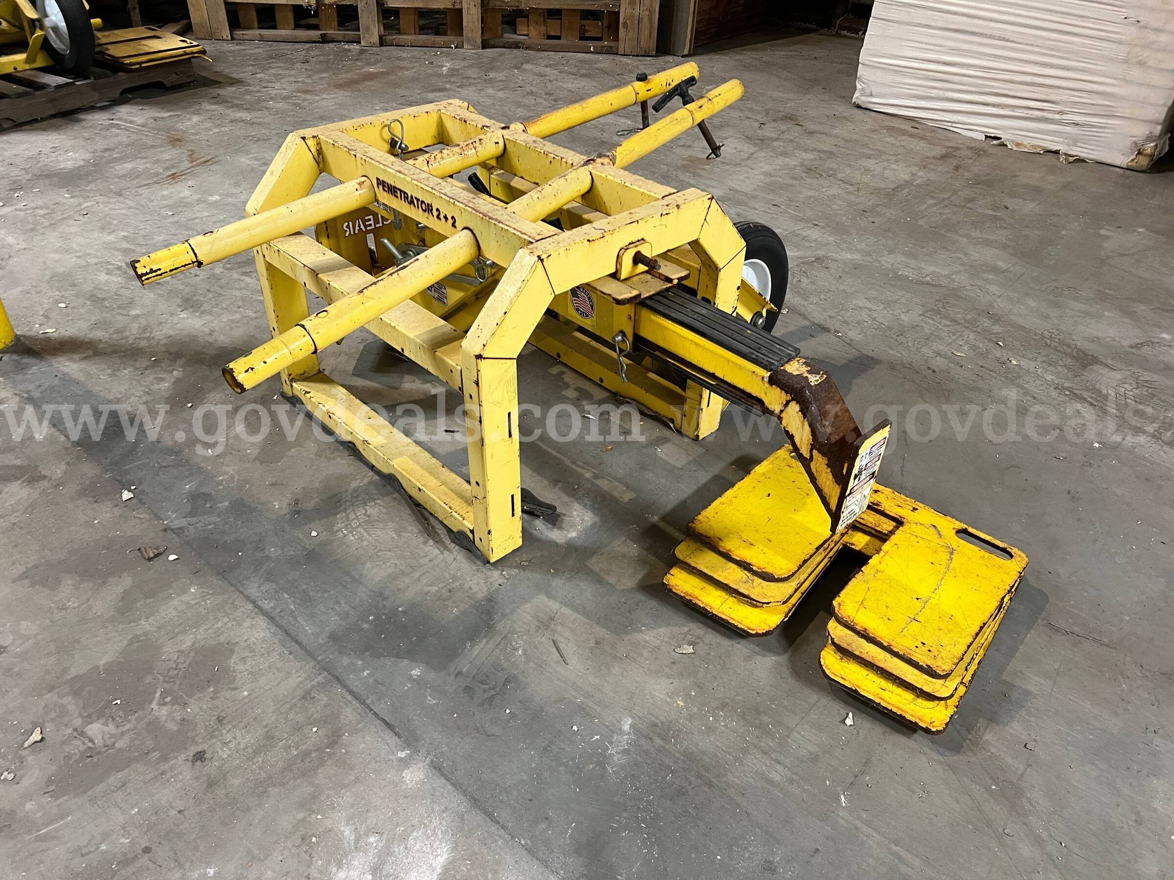 Tie Down Engineering Penetrator Mobile Fall Protection Tie Down Engineering Penetrator 2+2 Government Surplus Auction - Primary Photo