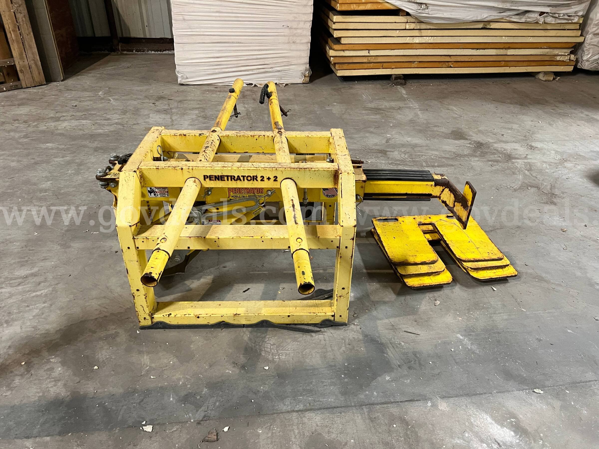 Tie Down Engineering Penetrator Mobile Fall Protection Tie Down Engineering Penetrator 2+2 Government Surplus Auction - Photo #2