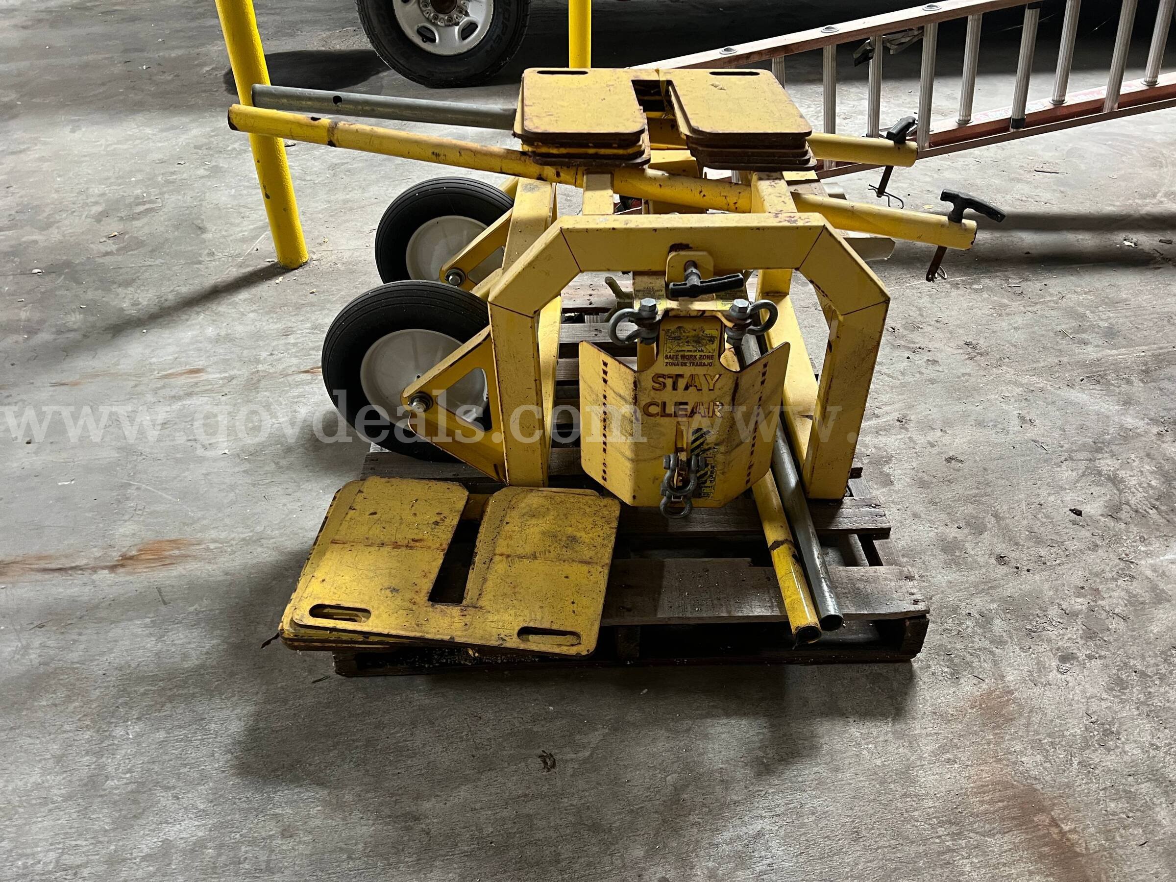 Tie Down Engineering Penetrator Mobile Fall Protection Tie Down Engineering Penetrator 2+2 Government Surplus Auction - Photo #3