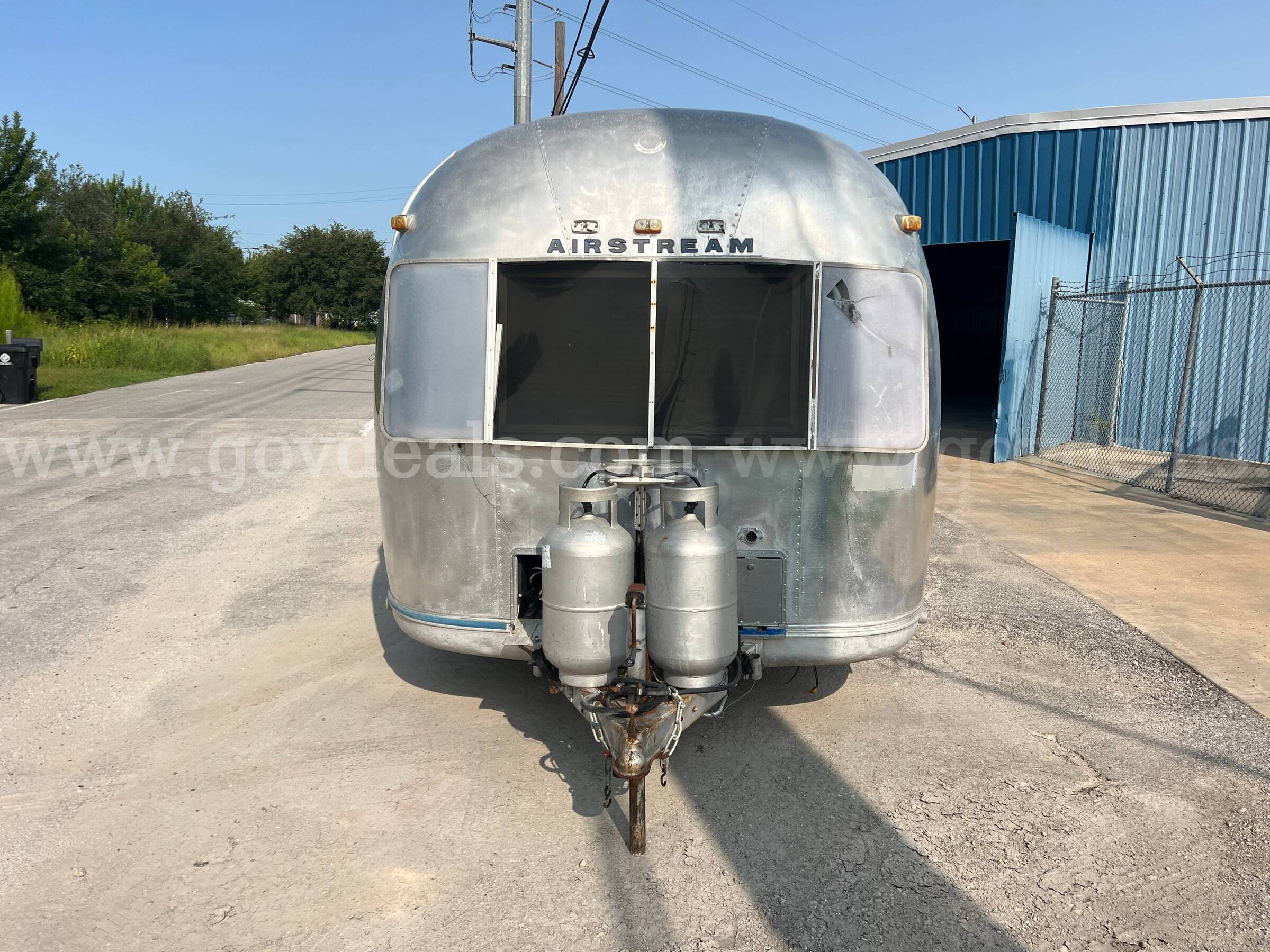1976 Airstream Land Yacht Travel Trailer Airstream Land Yacht Government Surplus Auction - Photo #2