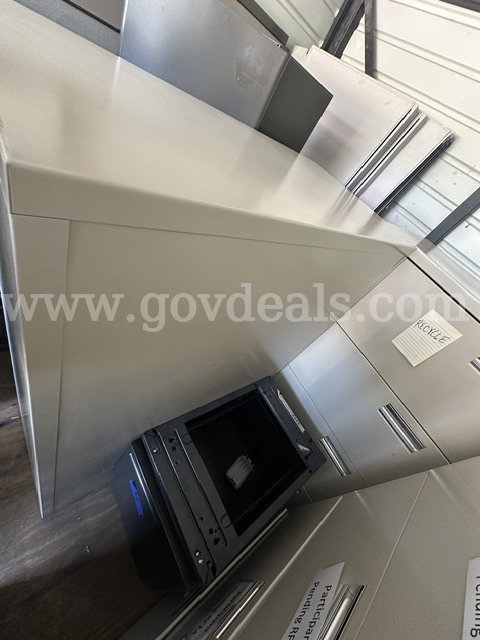 4 Drawer Metal File Cabinet - can be used for legal or letter size files Hon  Government Surplus Auction - Photo #3