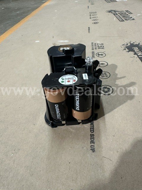 GOJO Soap Dispenser with Battery Compartment Separate GOJO  Government Surplus Auction - Photo #5