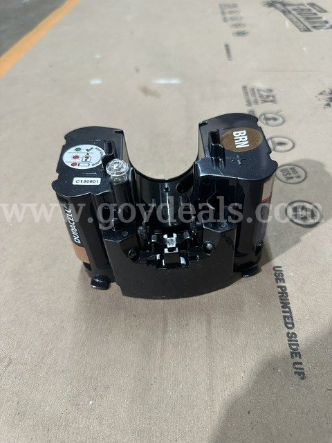 GOJO Soap Dispenser with Battery Compartment Separate GOJO  Government Surplus Auction - Photo #6