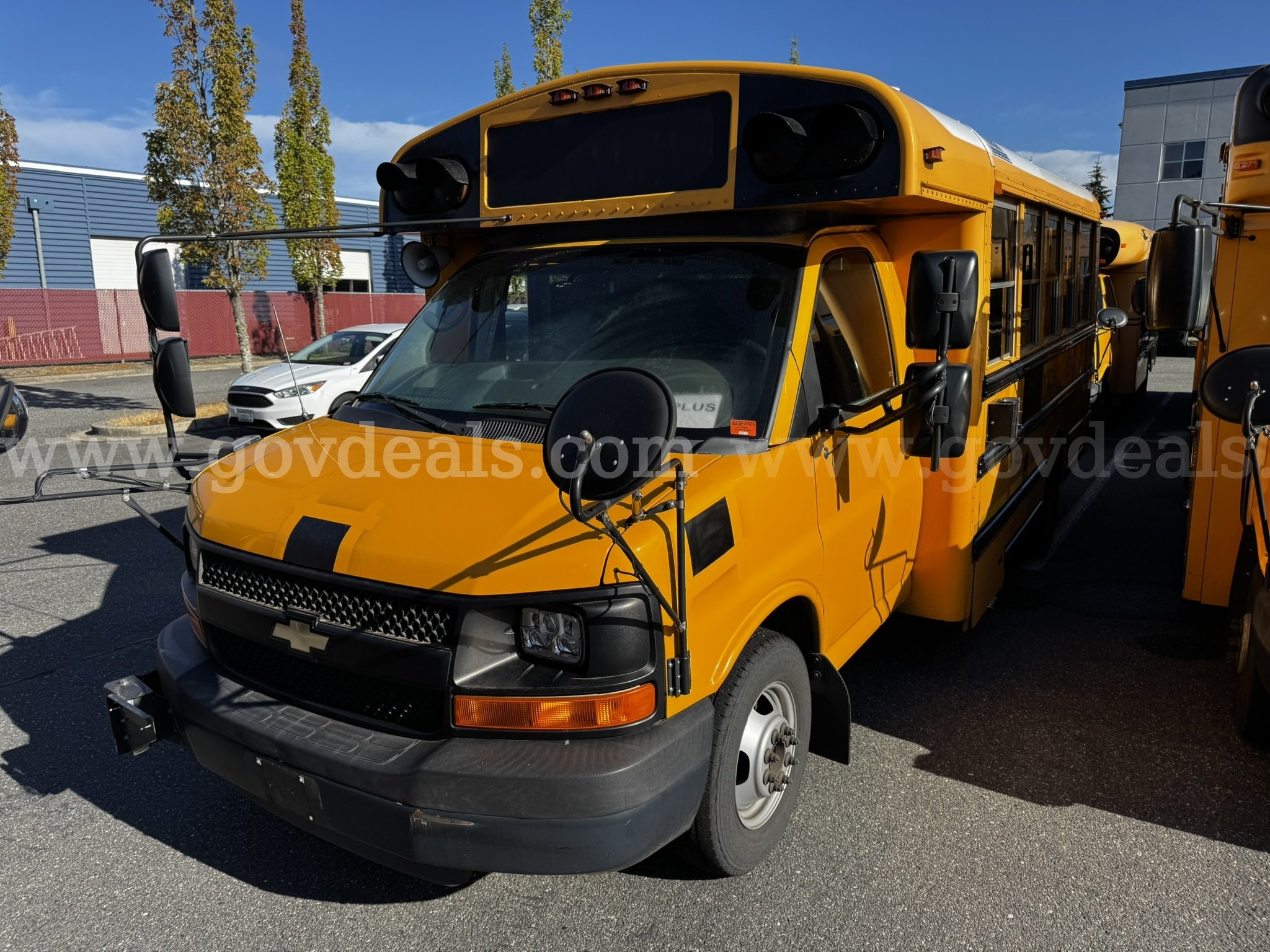 2010 Chevrolet Express Thomas Minotour School Bus Chevrolet Express Government Surplus Auction - Primary Photo