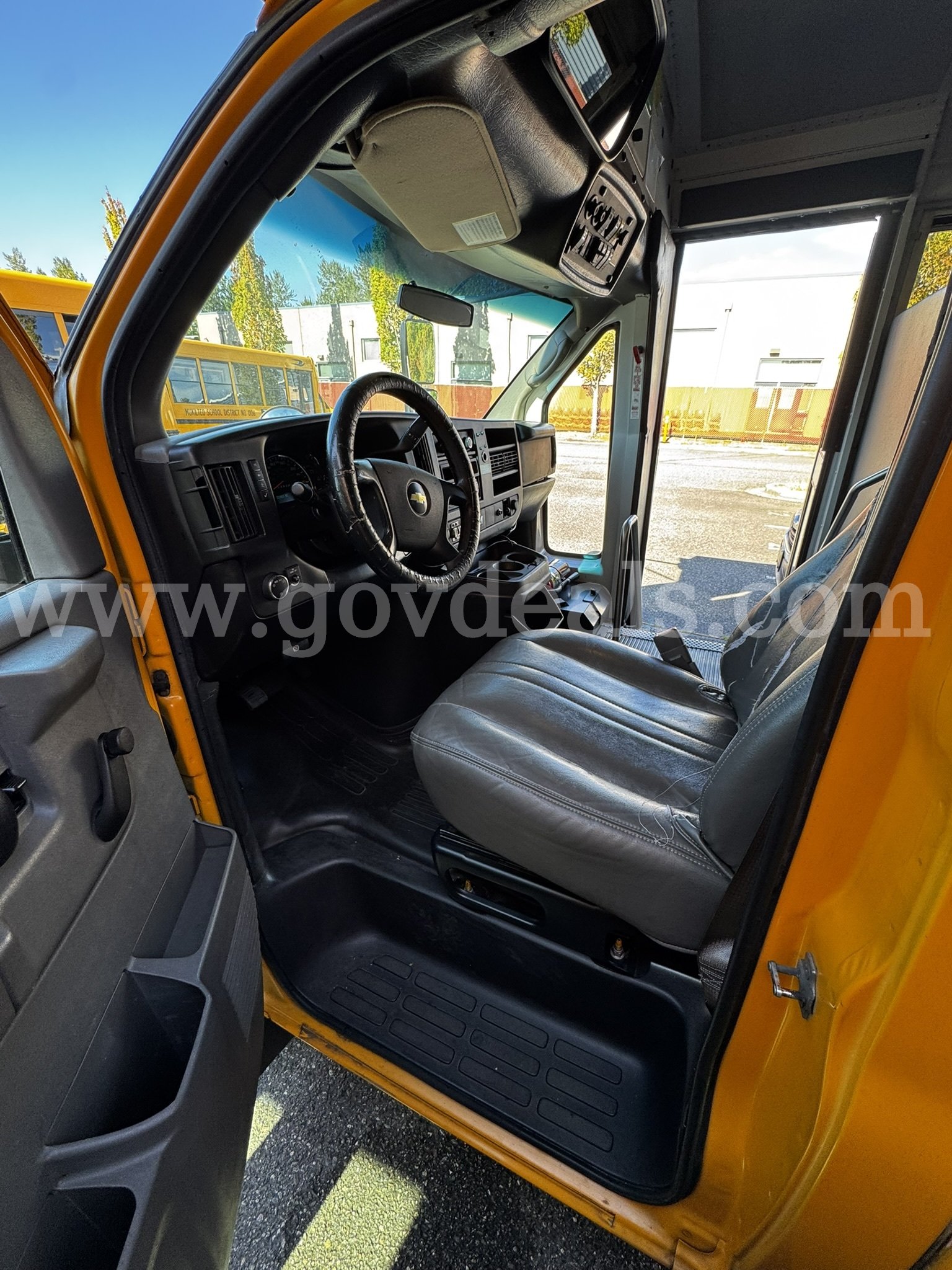 2010 Chevrolet Express Thomas Minotour School Bus Chevrolet Express Government Surplus Auction - Photo #5