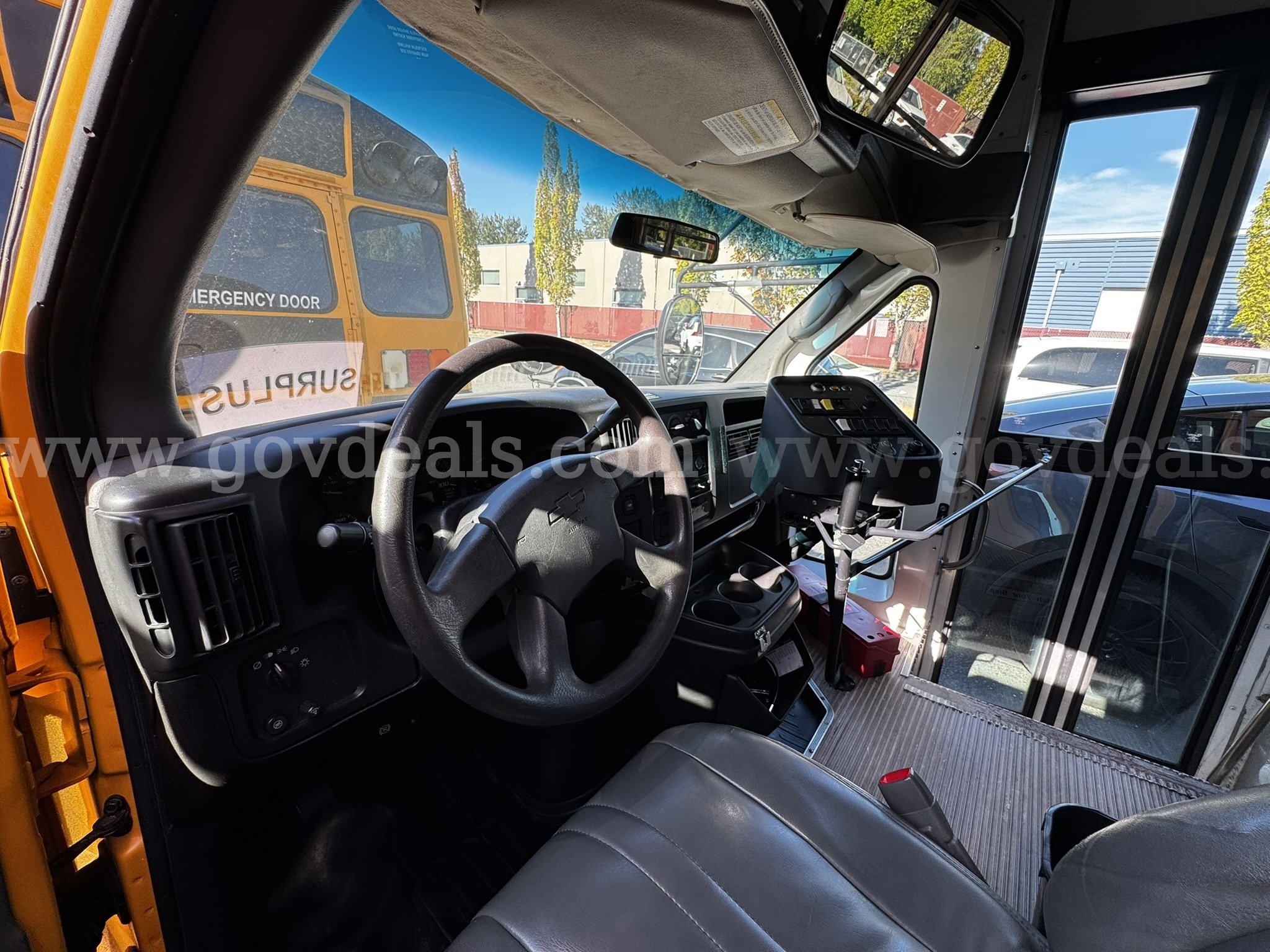 2006 Chevrolet Express Bluebird Handy School Bus Chevrolet Express Government Surplus Auction - Photo #6