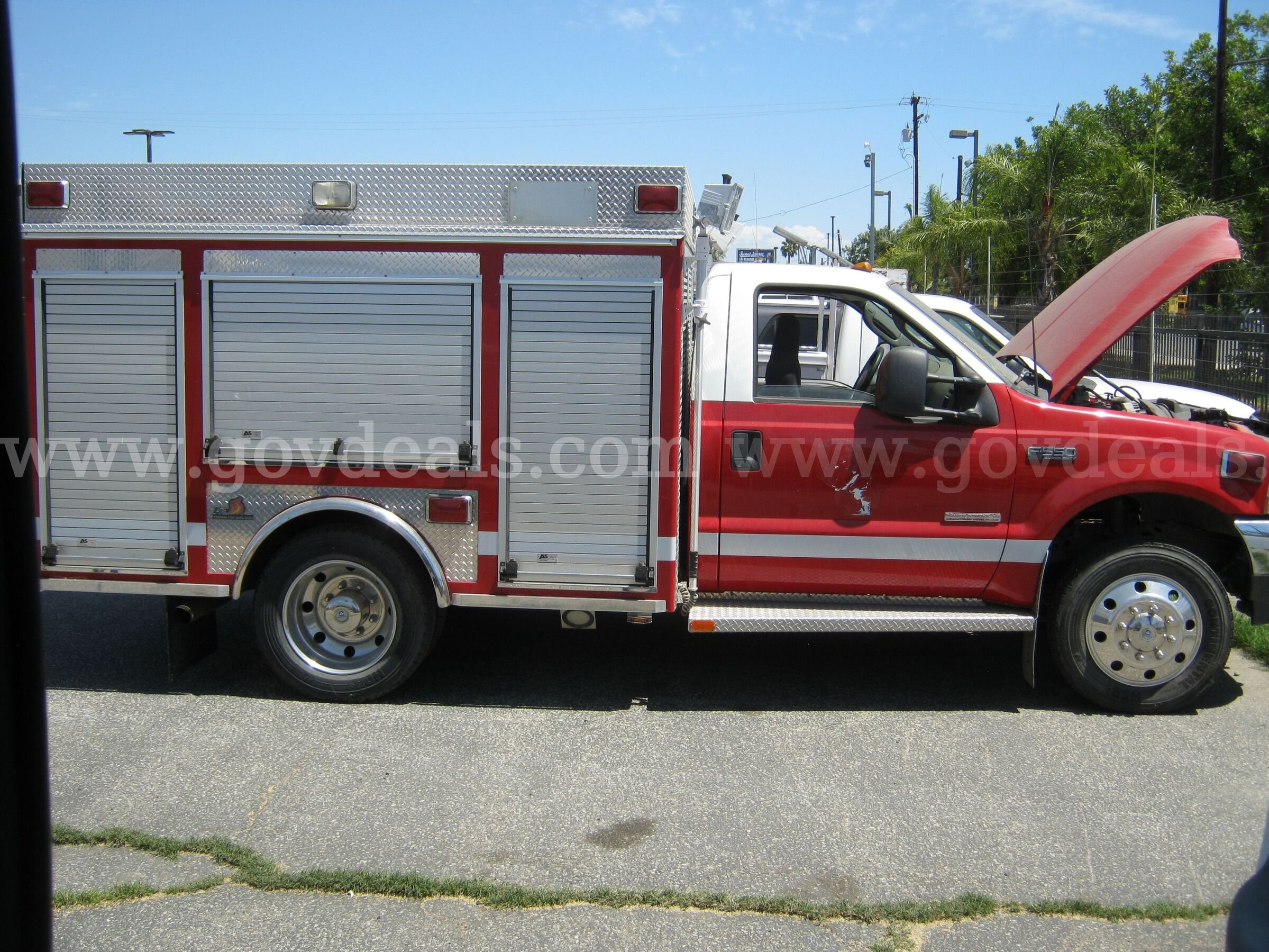 2003 Ford F-550 Regular Cab 2WD DRW Ford F-550 Government Surplus Auction - Photo #4