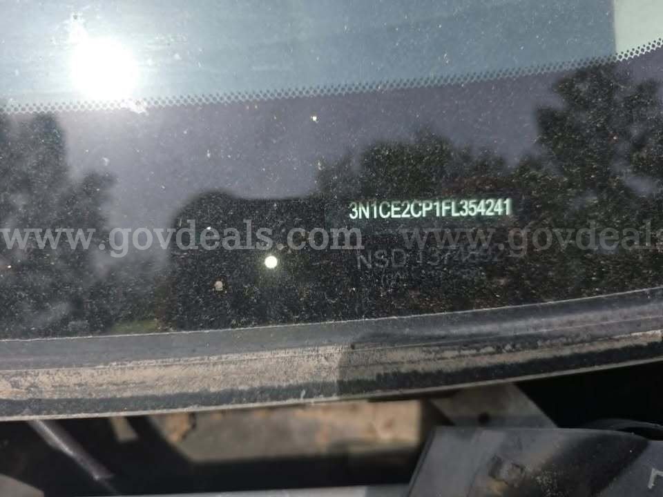 2015 Nissan Versa Note S 5MT Nissan Versa Note Government Surplus Auction - Photo #5