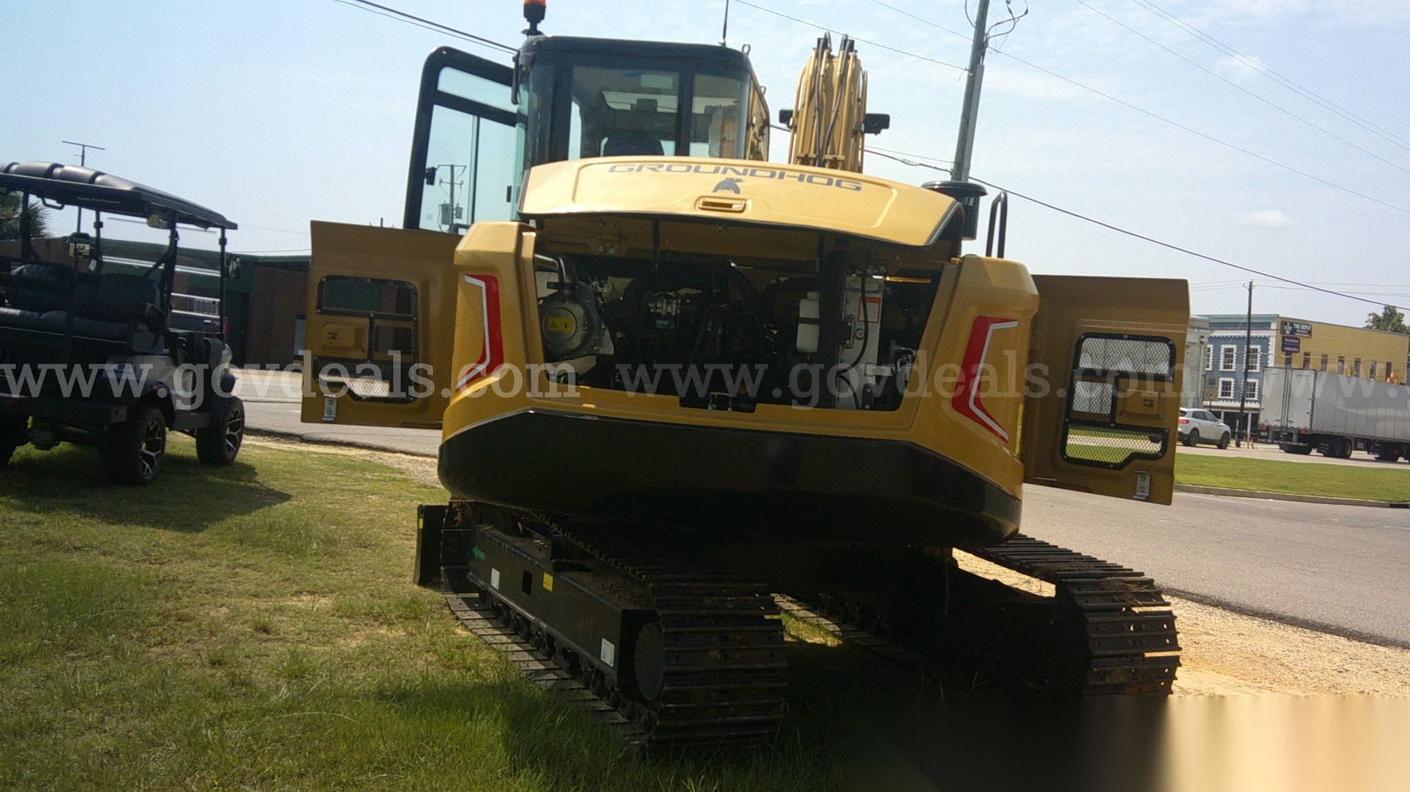 NEW 2025 GroundHog ZH80D 18,000lb steel track excavator GroundHog 000lb Government Surplus Auction - Photo #3