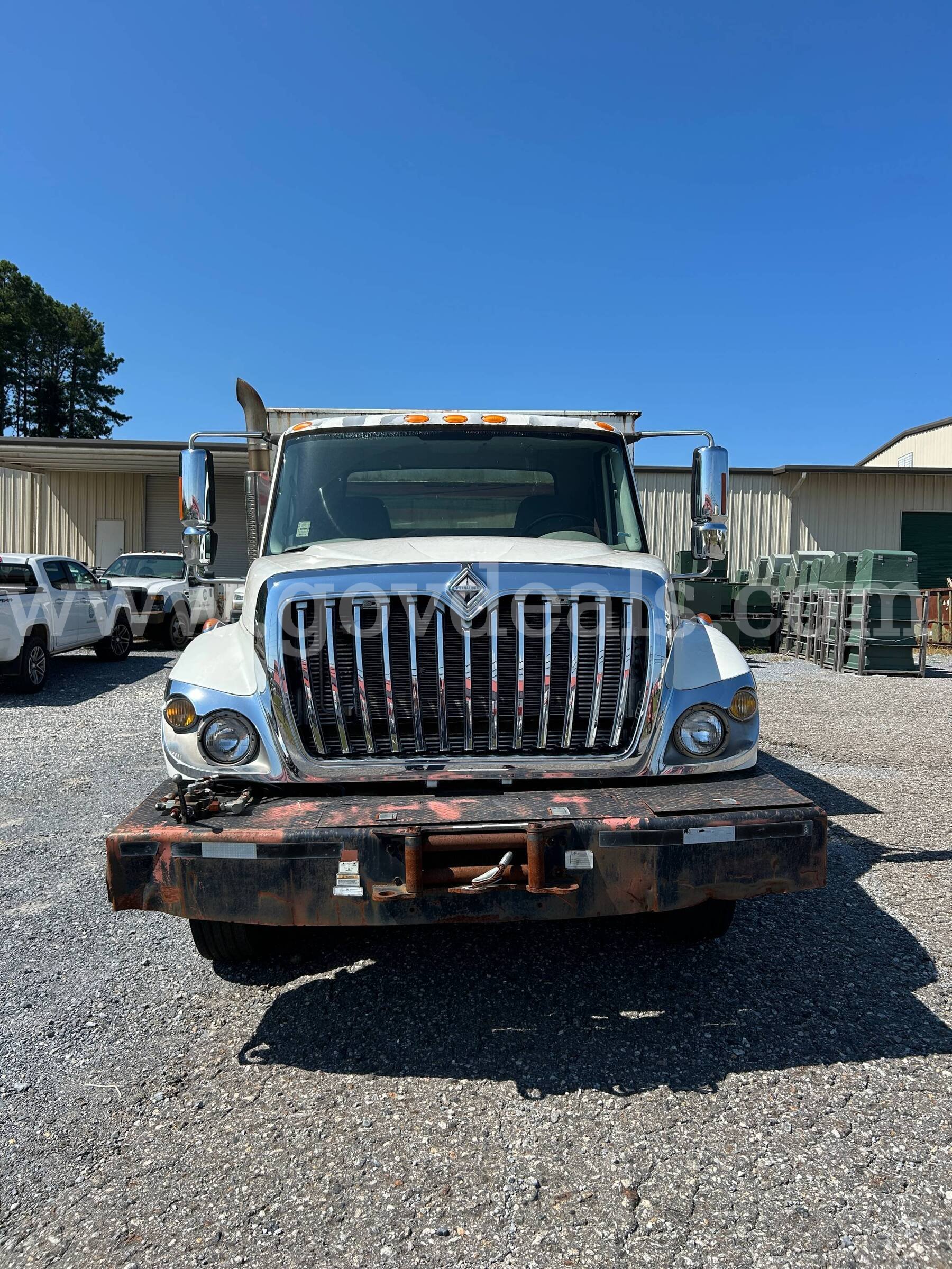 2008 International 7400 chip dump truck International 7400 Government Surplus Auction - Photo #2