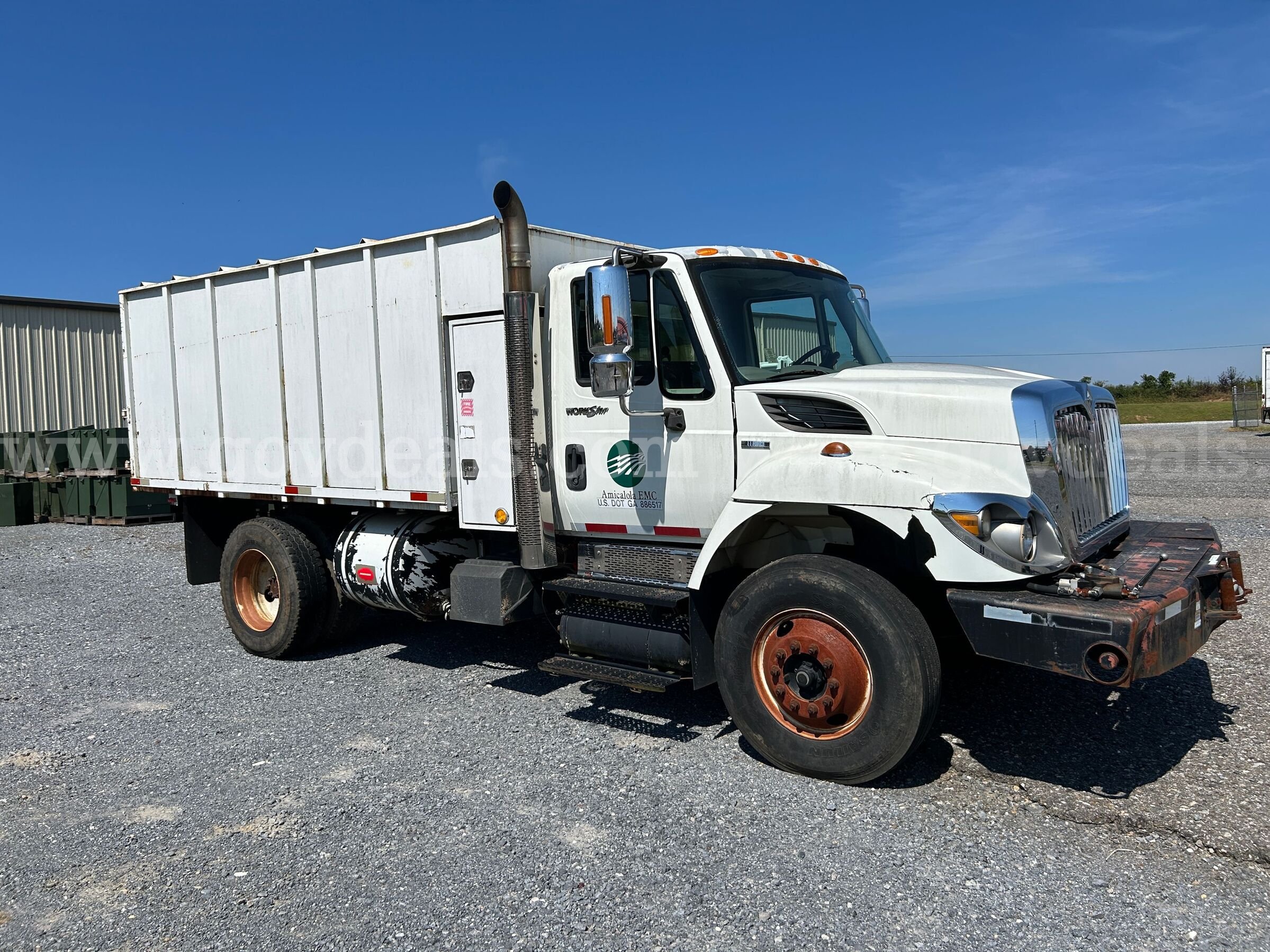2008 International 7400 chip dump truck International 7400 Government Surplus Auction - Photo #3