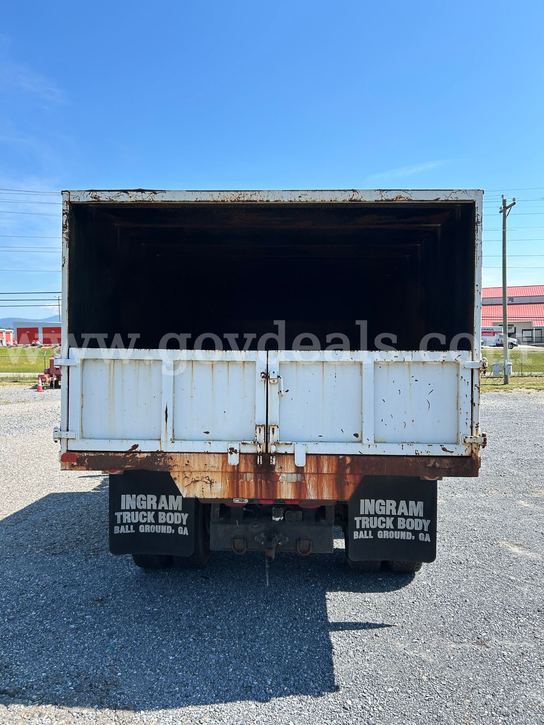 2008 International 7400 chip dump truck International 7400 Government Surplus Auction - Photo #4