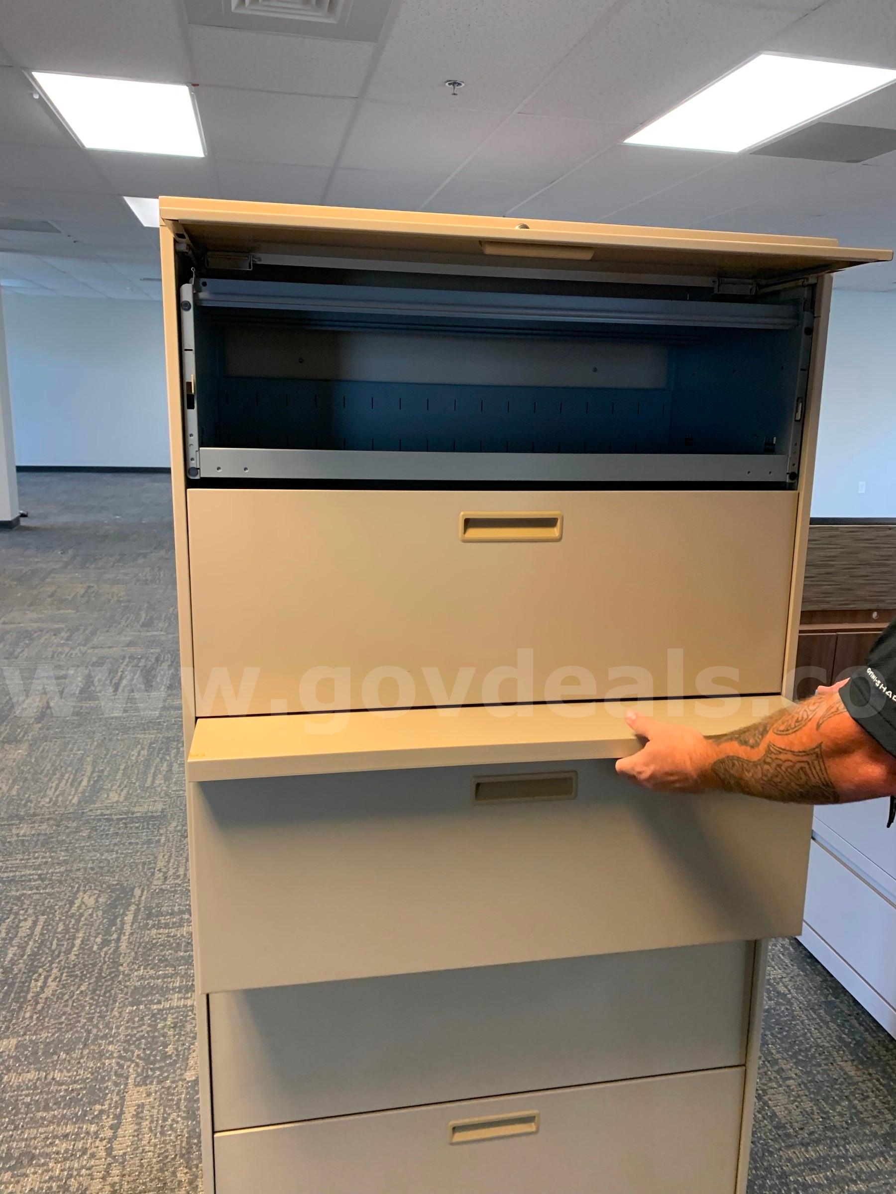File cabinet   Government Surplus Auction - Photo #2