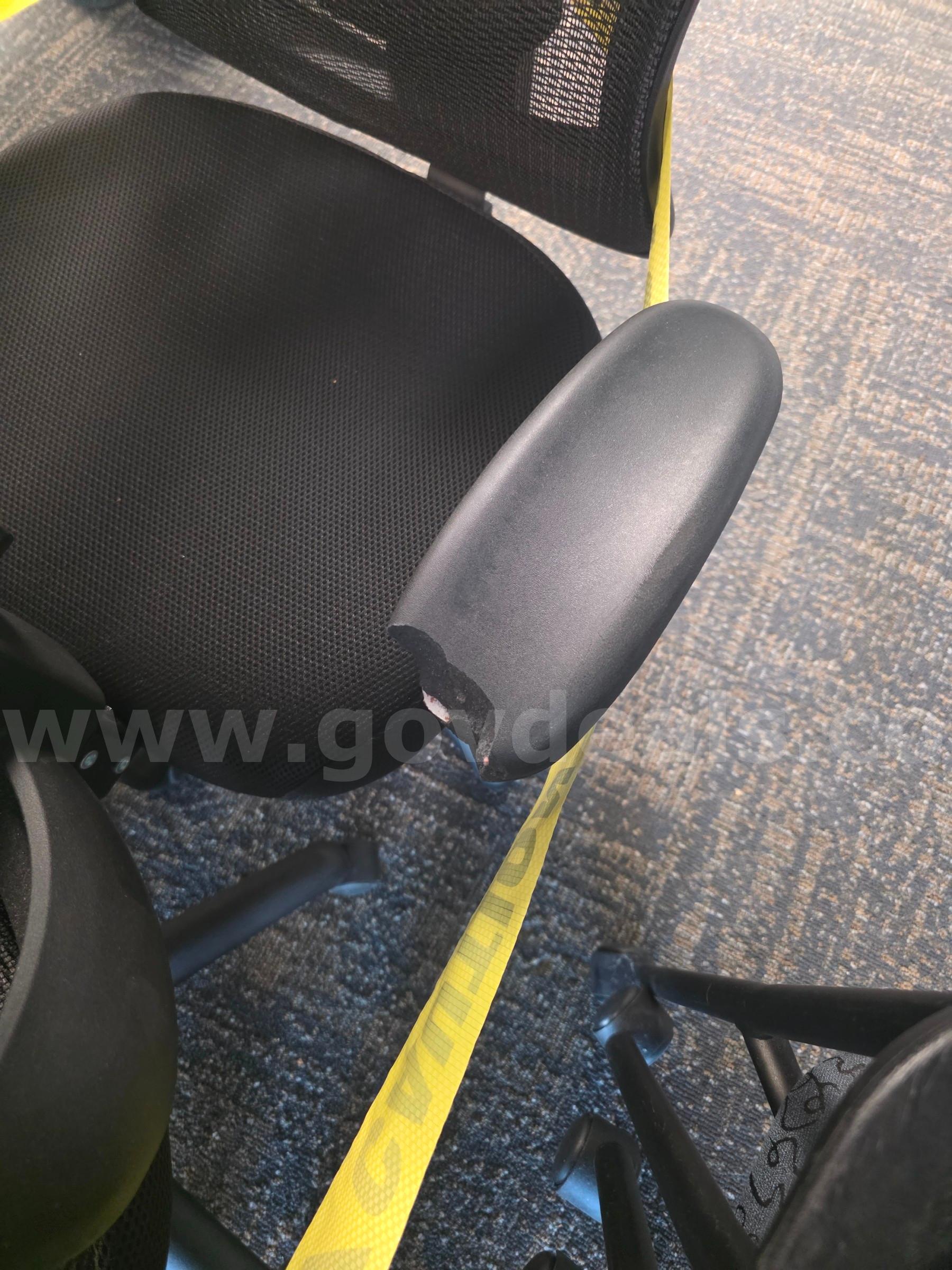 9 office chairs   Government Surplus Auction - Photo #3