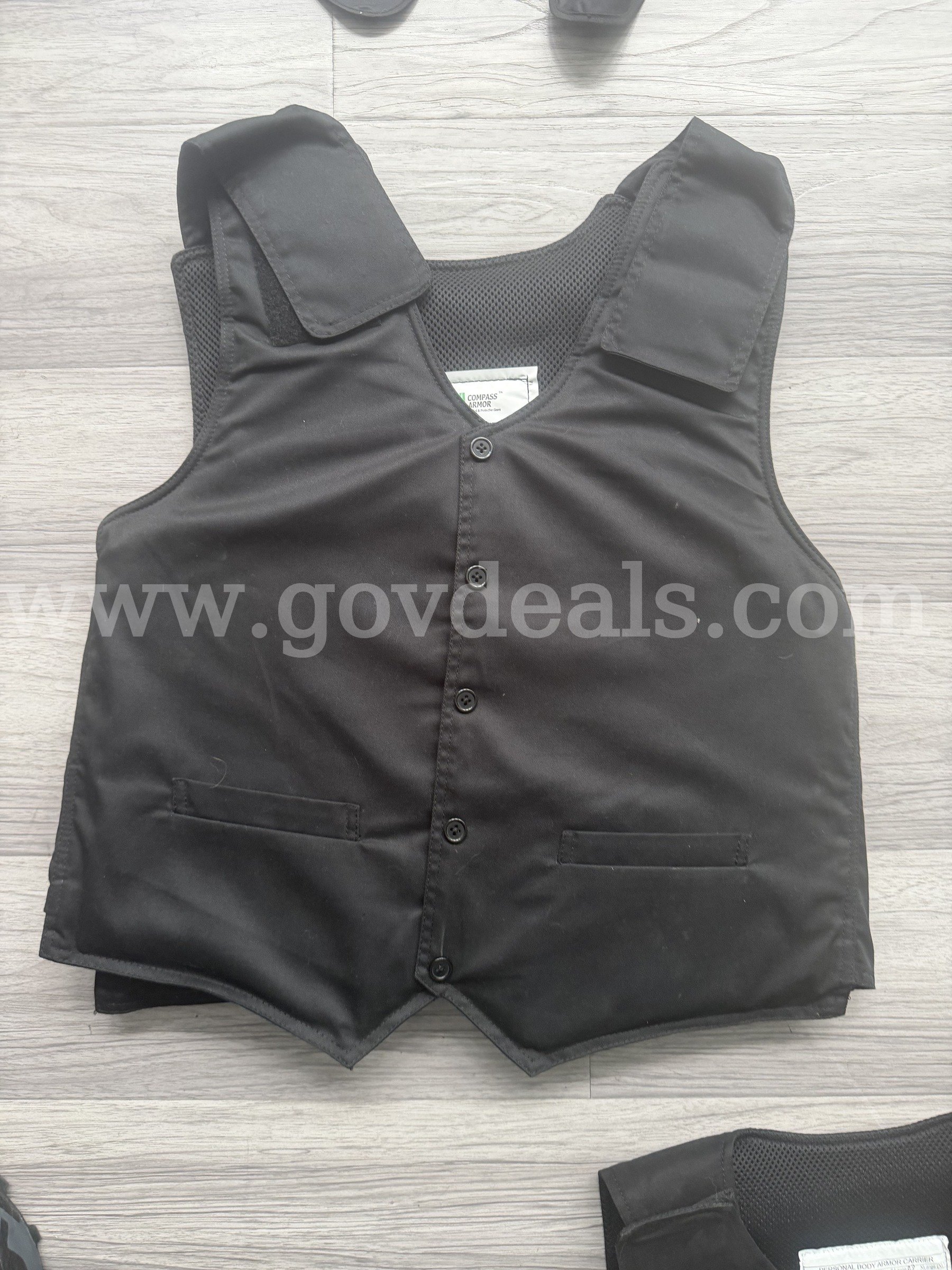 body armor and breaching tools mixed  Government Surplus Auction - Photo #4