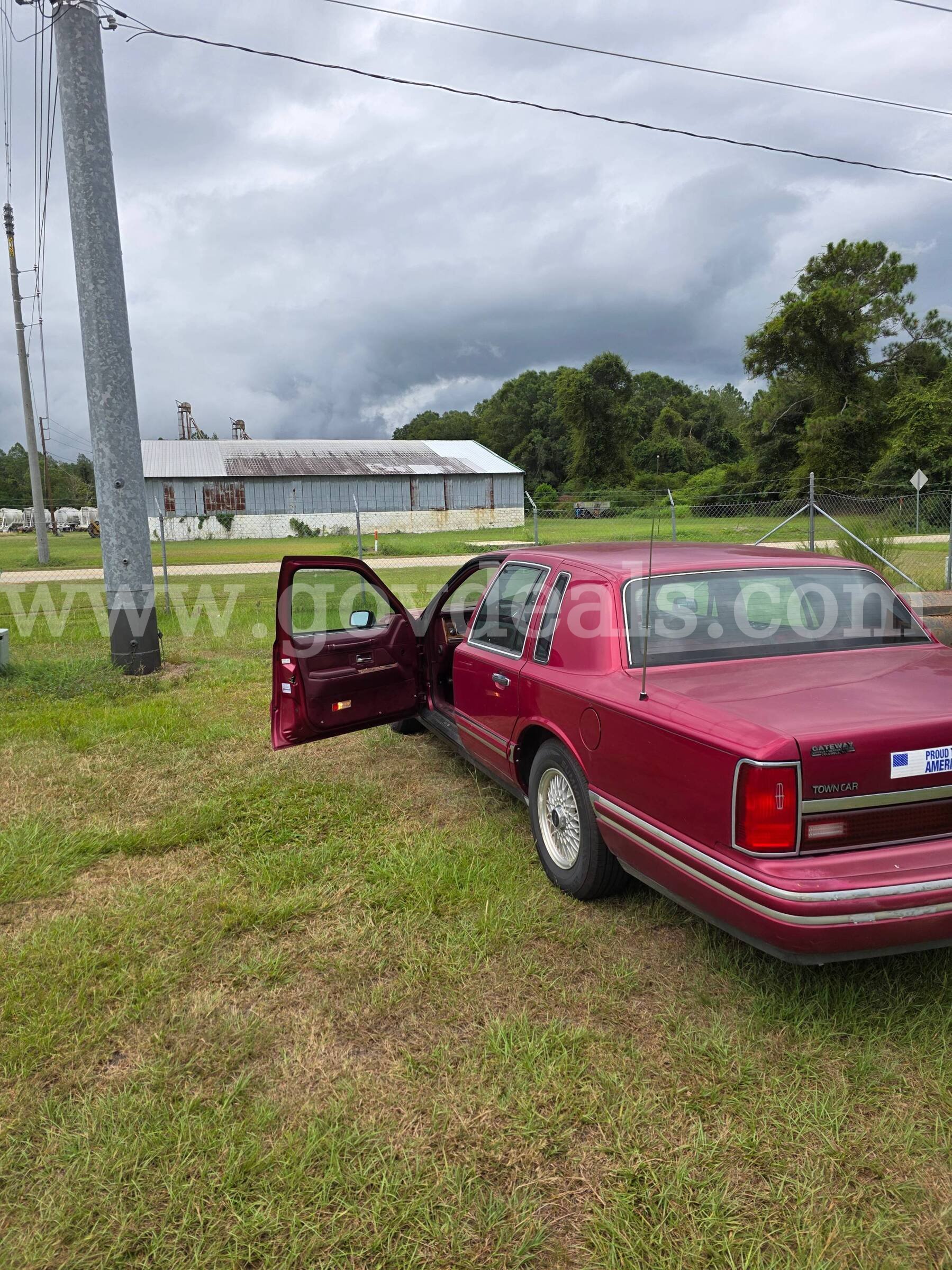 1994 Lincoln Town Car Lincoln Town Car Government Surplus Auction - Photo #5
