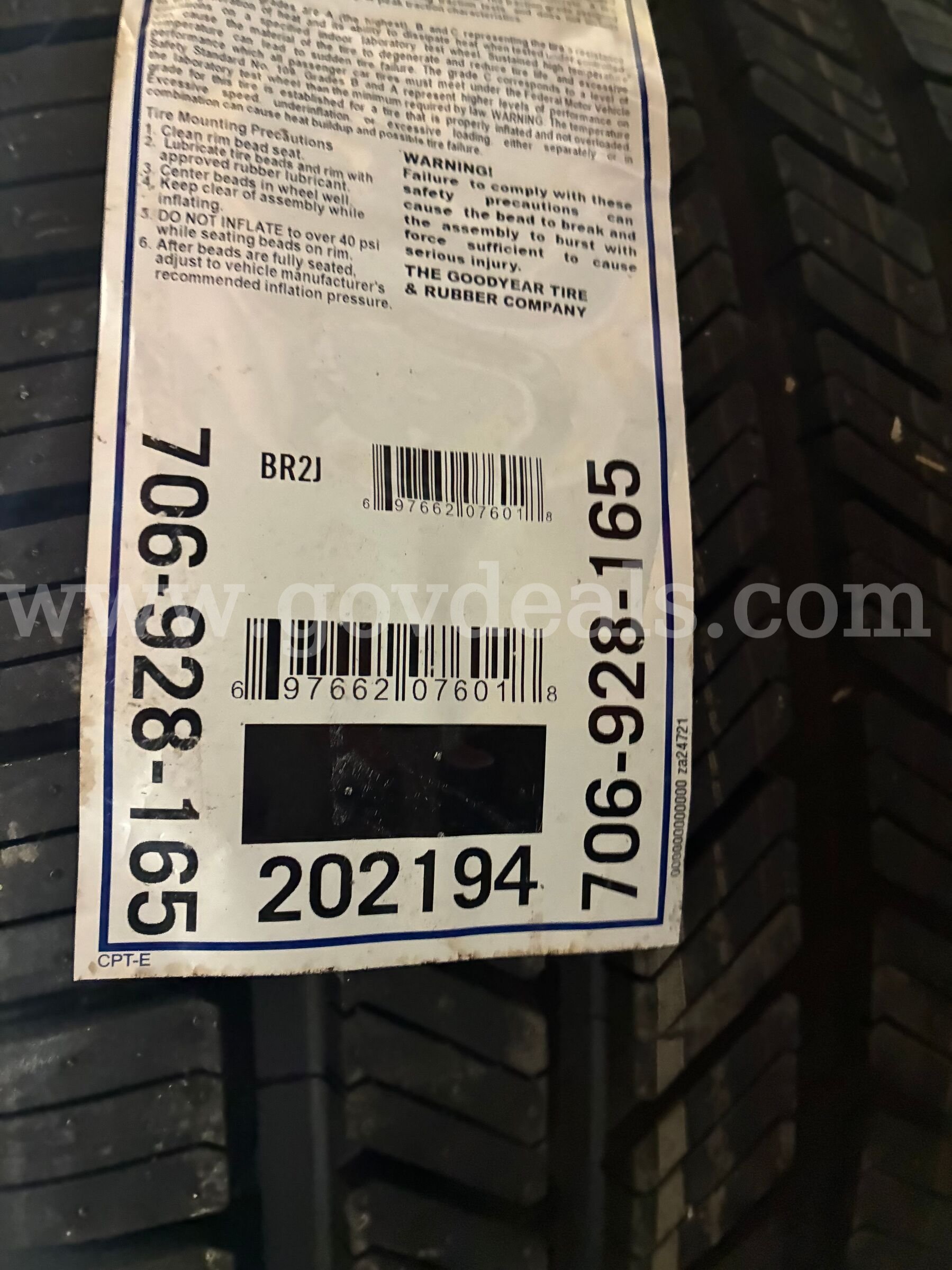 Set of 4 Tires Goodyear Eagle LS-2 All Season 275/45R19 108V XL Goodyear 275 Government Surplus Auction - Photo #3