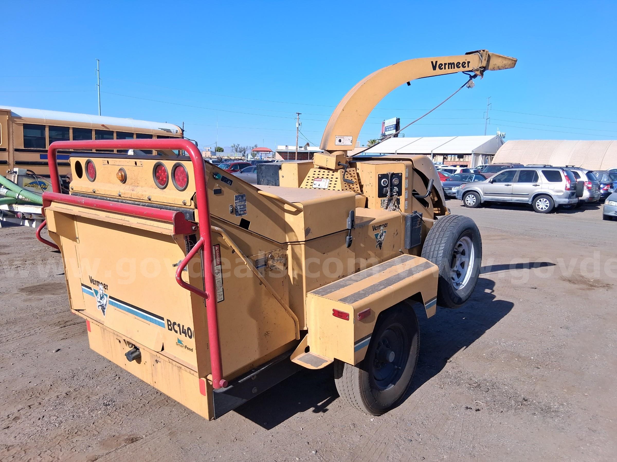 2003 Vermeer BC1400 Wood Chipper Vermeer Corporation BC1400 Government Surplus Auction - Photo #2