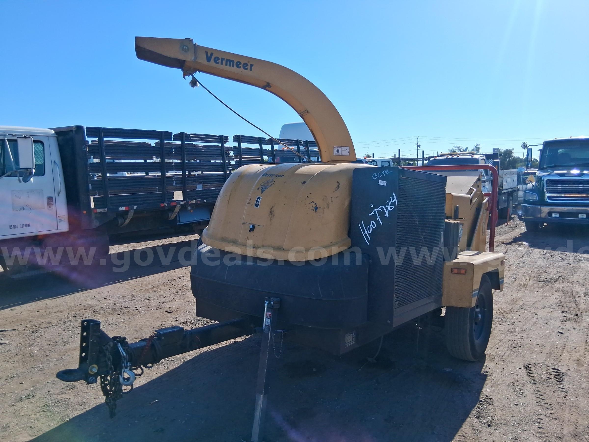 2003 Vermeer BC1400 Wood Chipper Vermeer Corporation BC1400 Government Surplus Auction - Photo #4