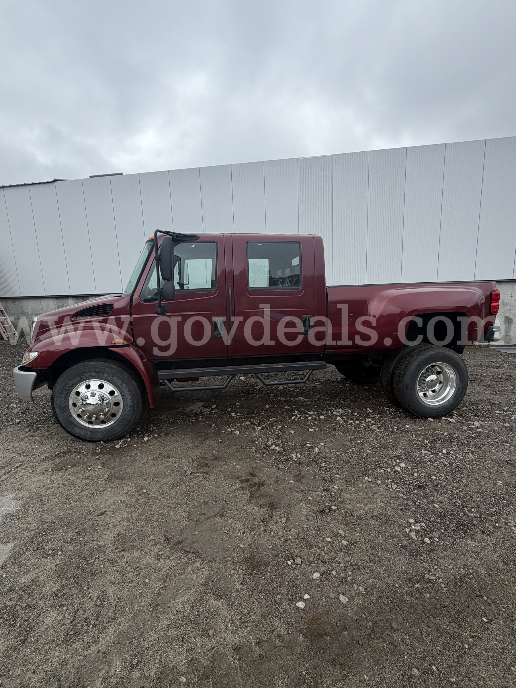 2004 International 4300 Pickup Truck International 4300 Government Surplus Auction - Photo #3