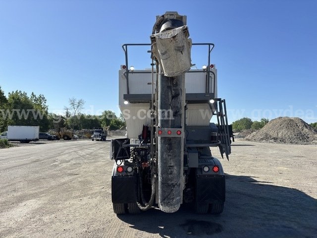 2020 Mack GU813 Volumetric Mixer Truck Mack GU813 Government Surplus Auction - Photo #6