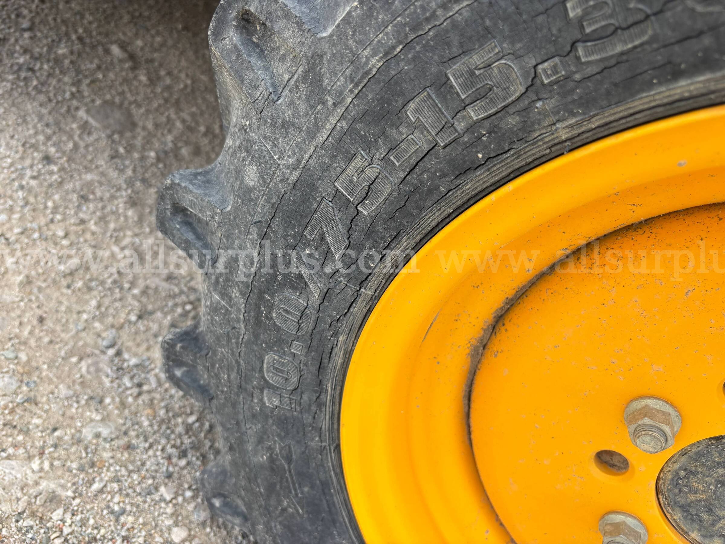 JCB 515-40 compact telehandler, with an enclosed cab, pallet forks. JCB 515 Government Surplus Auction - Photo #4