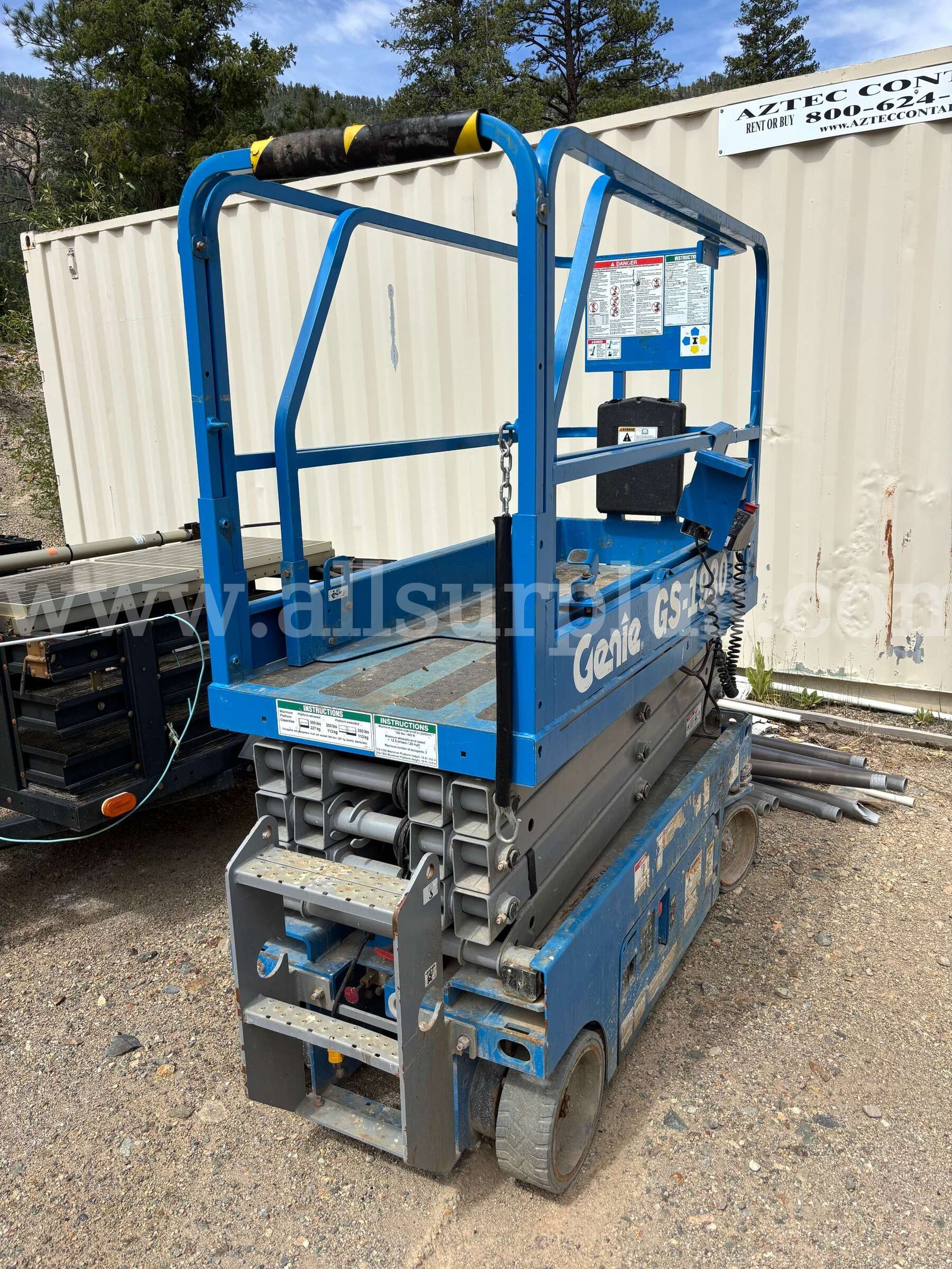 Genie GS-1930 Electric Scissor Lift, 19 Ft Platform Height, Genie CS1930 Government Surplus Auction - Photo #2
