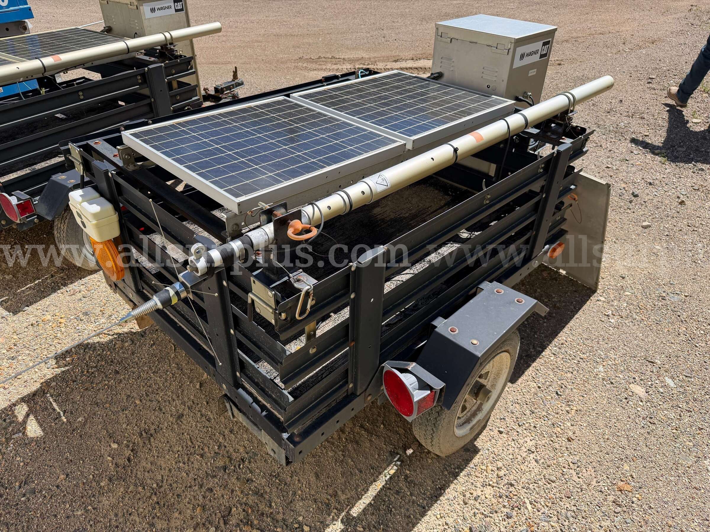 Long Chih LCI-745TC Solar Communications Repeater Trailer Long Chih 745TC Government Surplus Auction - Photo #4