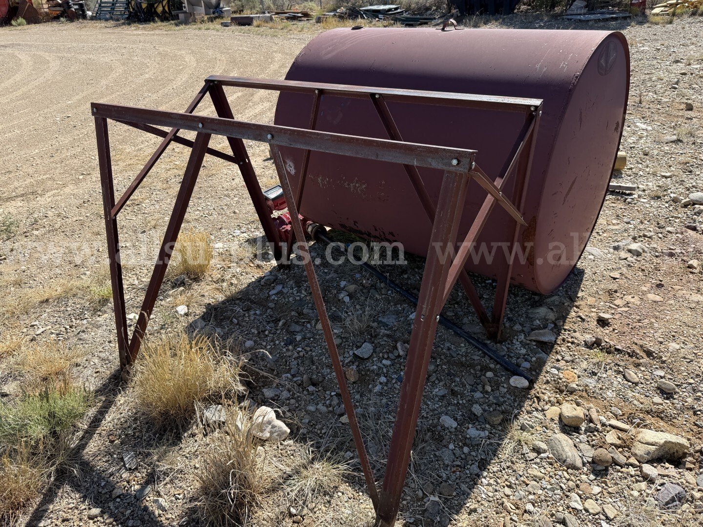 Fuel Tank, Propane Tank 250psi 250 Gal, Poly Water Tank, Precharged Water System Tanks qty2,Man,basket,Tool Box,sheds.  250psi Government Surplus Auction - Photo #3
