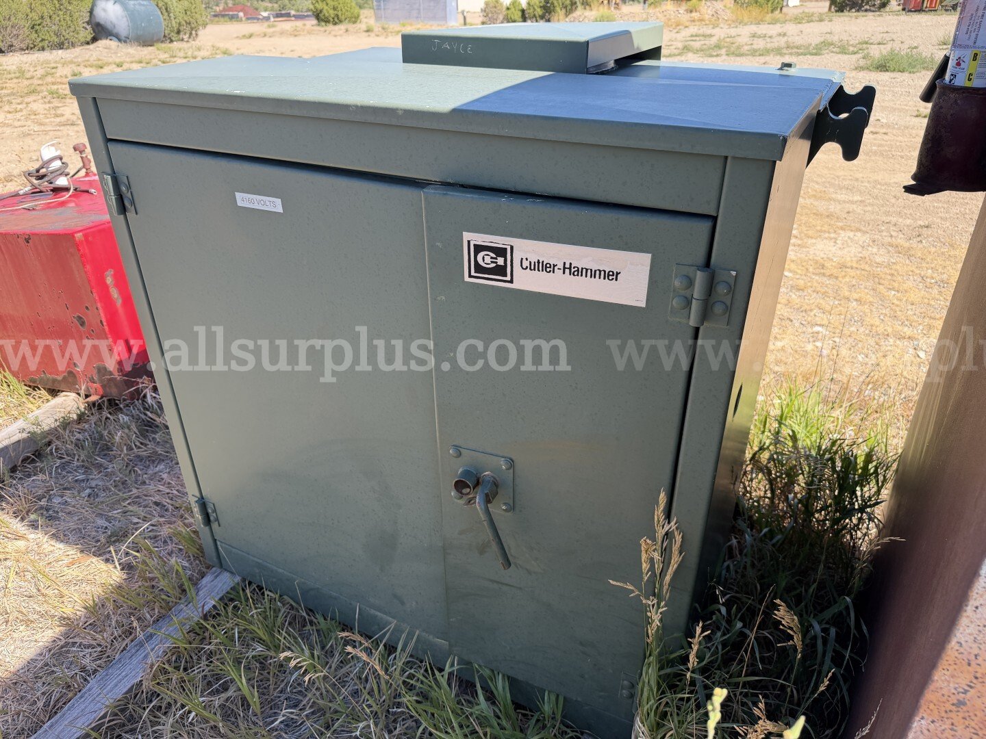 Pad Mount Transformer, 75KVA, 4160D HV 480Y/277 LV, Cutler Hammer, Qty 1 Cutler Hammer 4160D Government Surplus Auction - Primary Photo