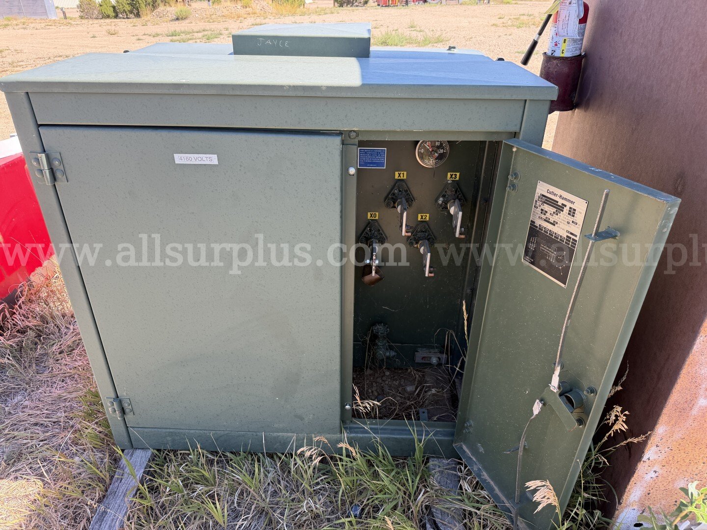 Pad Mount Transformer, 75KVA, 4160D HV 480Y/277 LV, Cutler Hammer, Qty 1 Cutler Hammer 4160D Government Surplus Auction - Photo #4