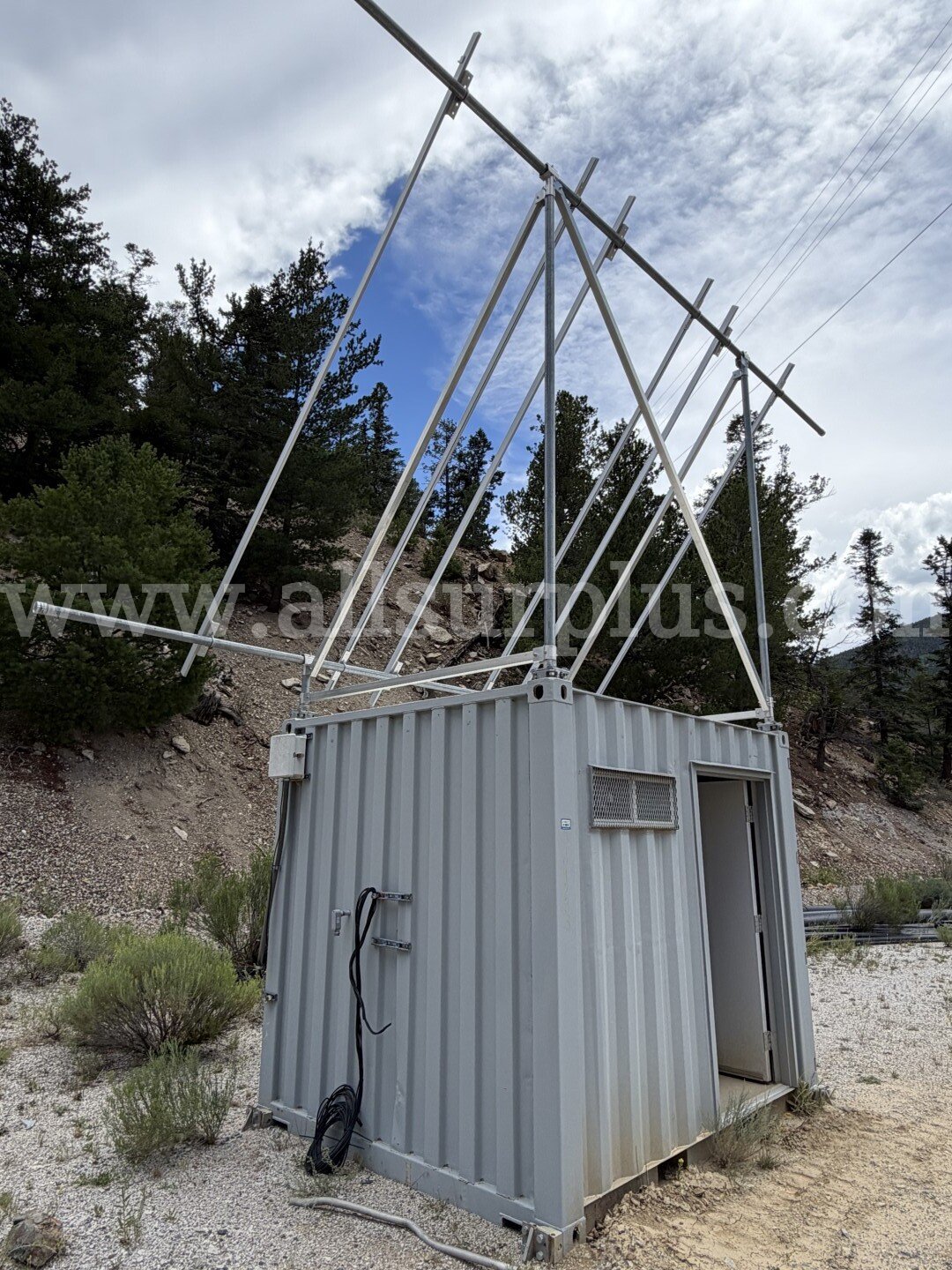 Shipping Container with Solar Power Generation Equipment, 10ft x 8.5ftx 8ft, Qty 1 Unit   Government Surplus Auction - Photo #2