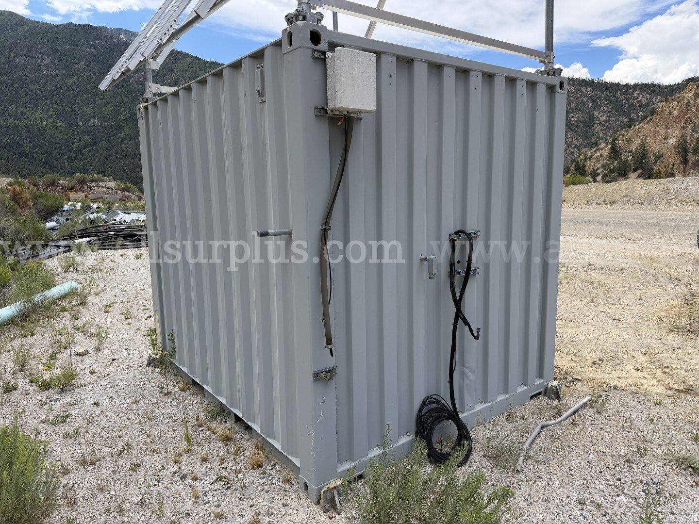 Shipping Container with Solar Power Generation Equipment, 10ft x 8.5ftx 8ft, Qty 1 Unit   Government Surplus Auction - Photo #3