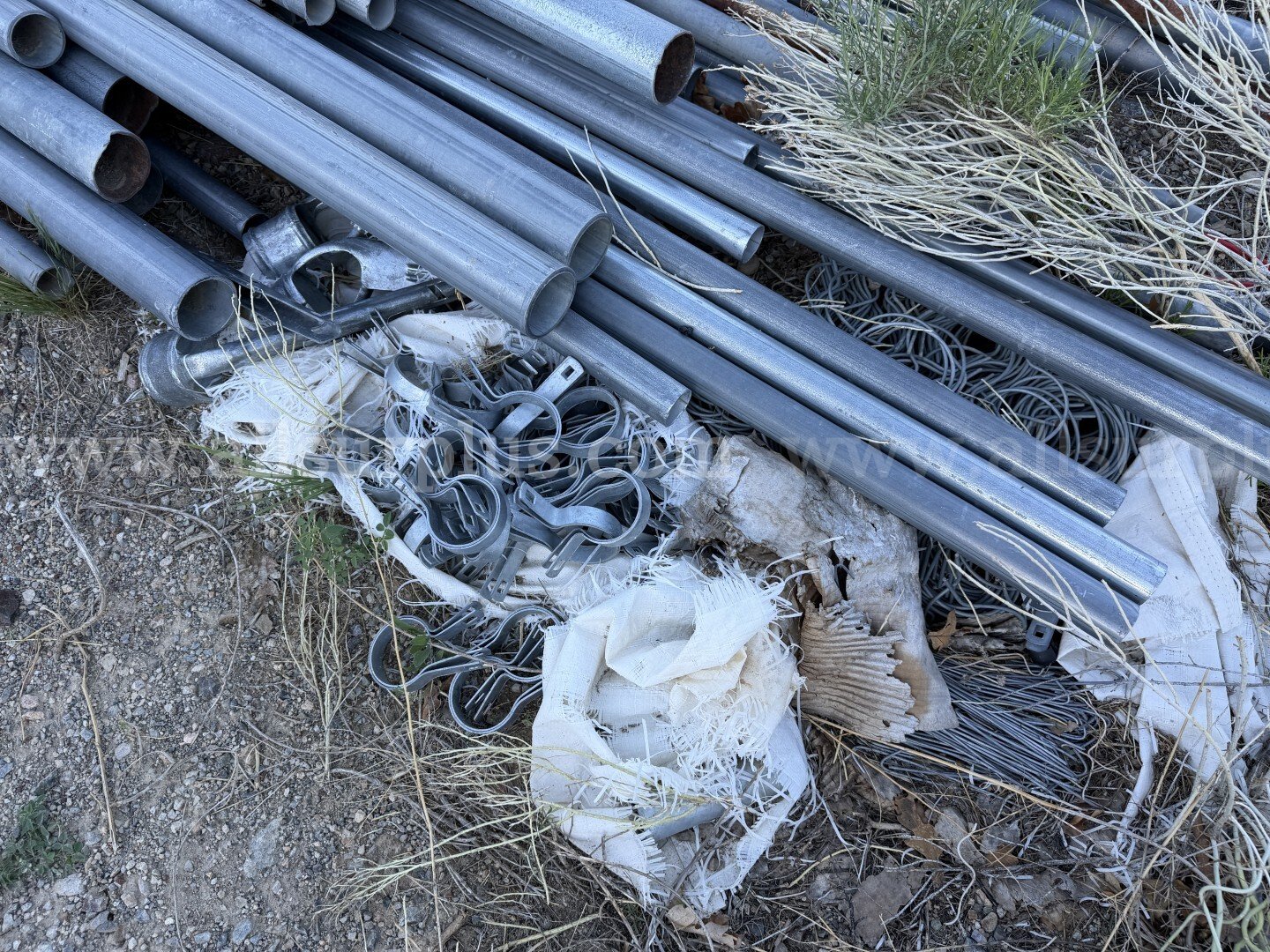 Chain Link Fence Bundles, Poles and Panels, Galvanized and Aluminum Material ~75pcs, Qty 1 Lot   Government Surplus Auction - Photo #4