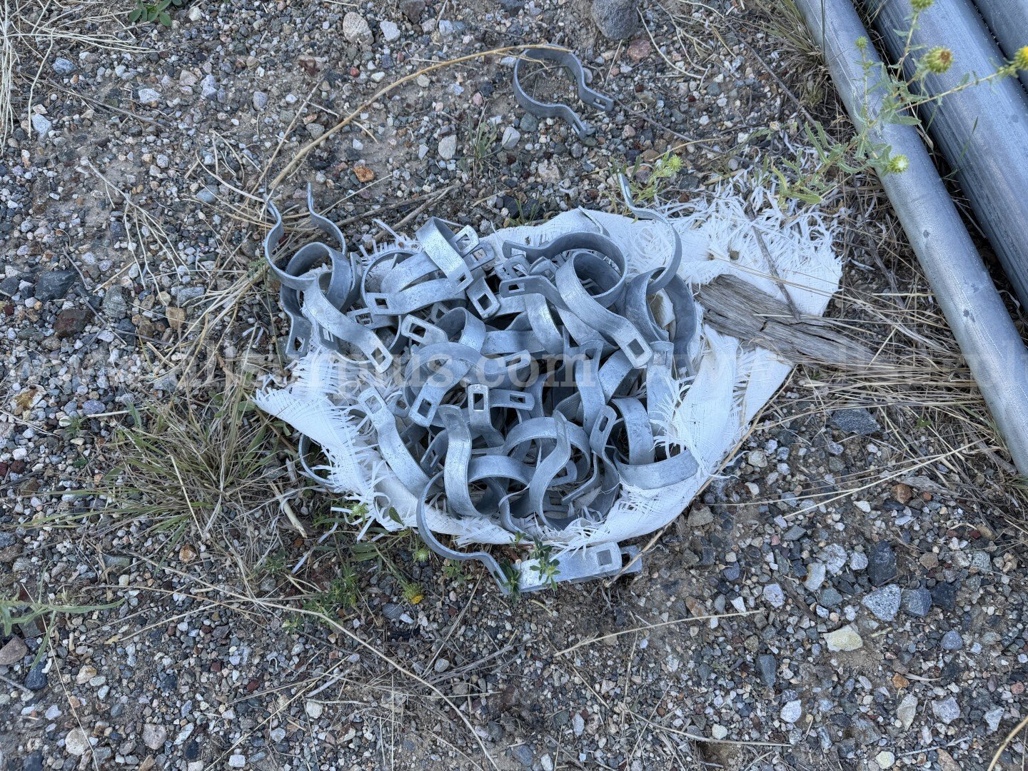 Chain Link Fence Bundles, Poles and Panels, Galvanized and Aluminum Material ~75pcs, Qty 1 Lot   Government Surplus Auction - Photo #6