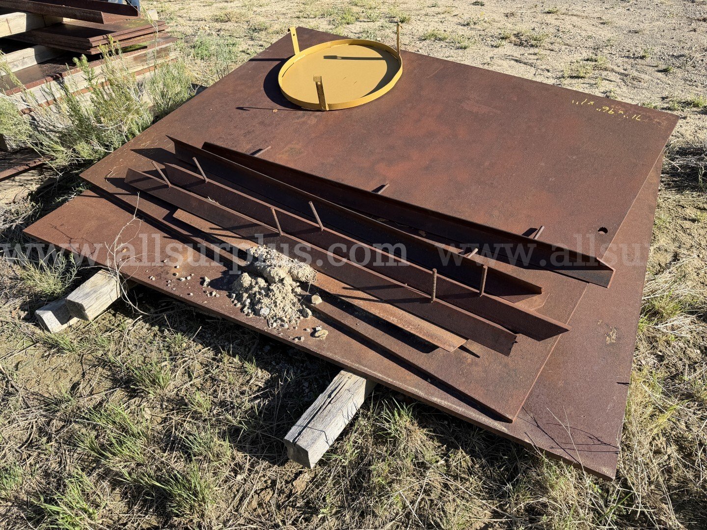 Structural Steel, Galvanized Steel Material, Galvanized Grating, Portable Stairs, Geotextile Fabric Liner 1LOT   Government Surplus Auction - Photo #4