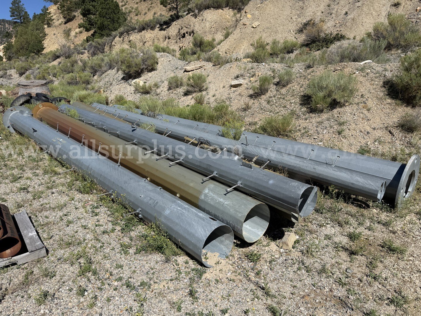 Antenna Towers, Galvanized Steel 2 Pc Towers, 60ft Units, Qty 3 Towers 30ft Sections   Government Surplus Auction - Primary Photo