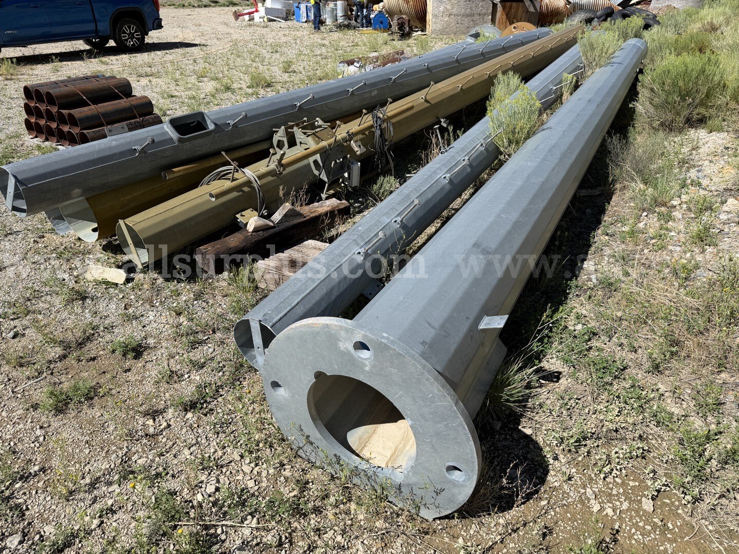 Antenna Towers, Galvanized Steel 2 Pc Towers, 60ft Units, Qty 3 Towers 30ft Sections   Government Surplus Auction - Photo #2