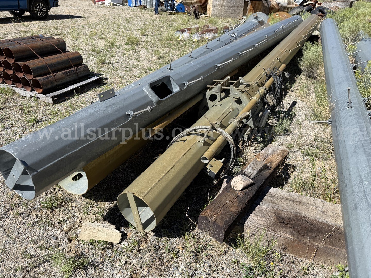 Antenna Towers, Galvanized Steel 2 Pc Towers, 60ft Units, Qty 3 Towers 30ft Sections   Government Surplus Auction - Photo #4