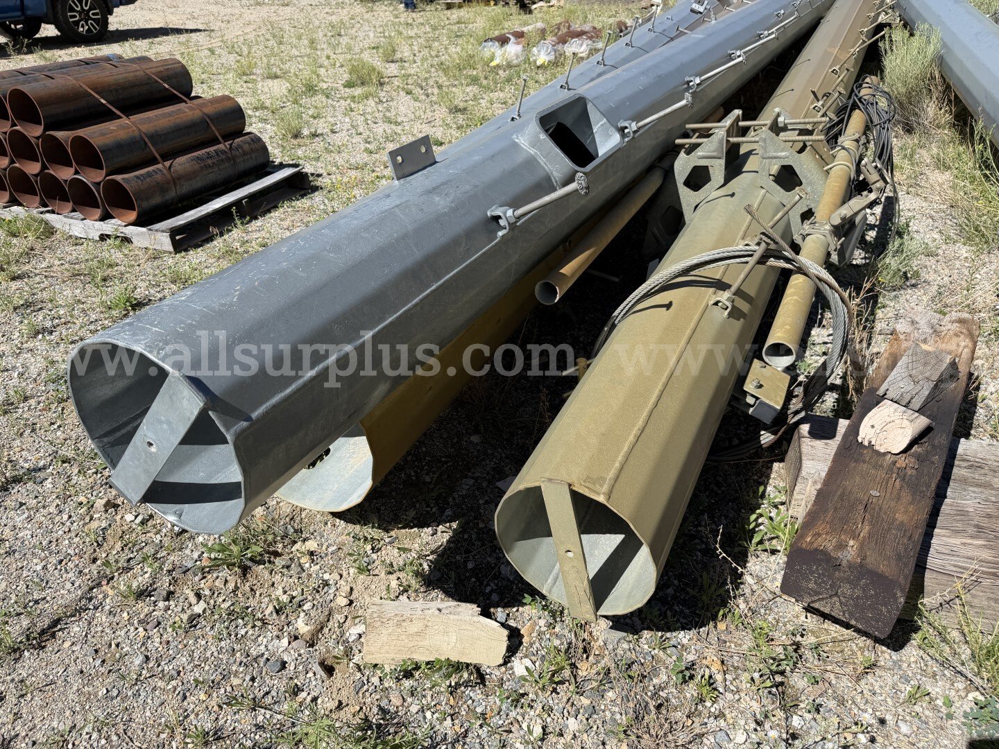 Antenna Towers, Galvanized Steel 2 Pc Towers, 60ft Units, Qty 3 Towers 30ft Sections   Government Surplus Auction - Photo #5