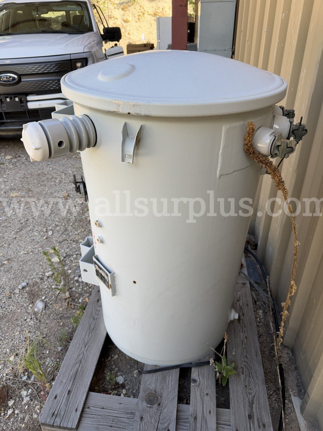 Transformers, Dry Type Pad Mount and Oil Filled Pole Mount, 75kVA and 150kVA, Qty 2.  150kVA Government Surplus Auction - Photo #4