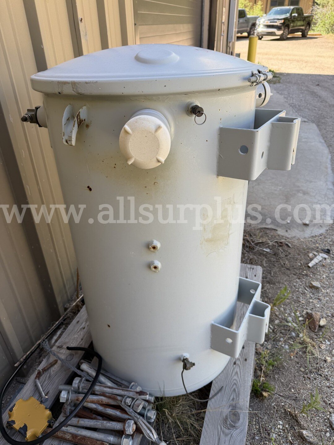 Transformers, Dry Type Pad Mount and Oil Filled Pole Mount, 75kVA and 150kVA, Qty 2.  150kVA Government Surplus Auction - Photo #5