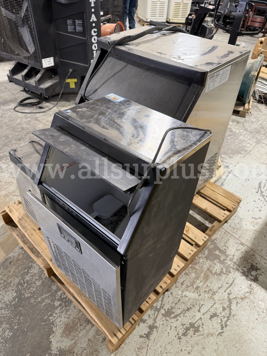 Ice Makers Qty3, Portable Warehousing Stairs, Air Conditioner Qty1, Electrical Heater and Port A Cool, Dayton, Qty 3 Pcs   Government Surplus Auction - Photo #3