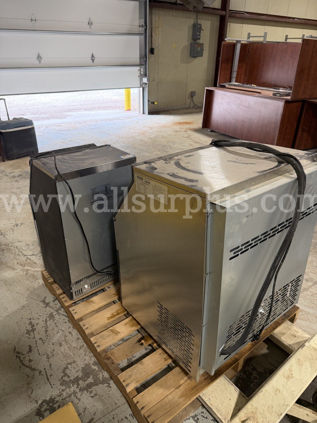 Ice Makers Qty3, Portable Warehousing Stairs, Air Conditioner Qty1, Electrical Heater and Port A Cool, Dayton, Qty 3 Pcs   Government Surplus Auction - Photo #4