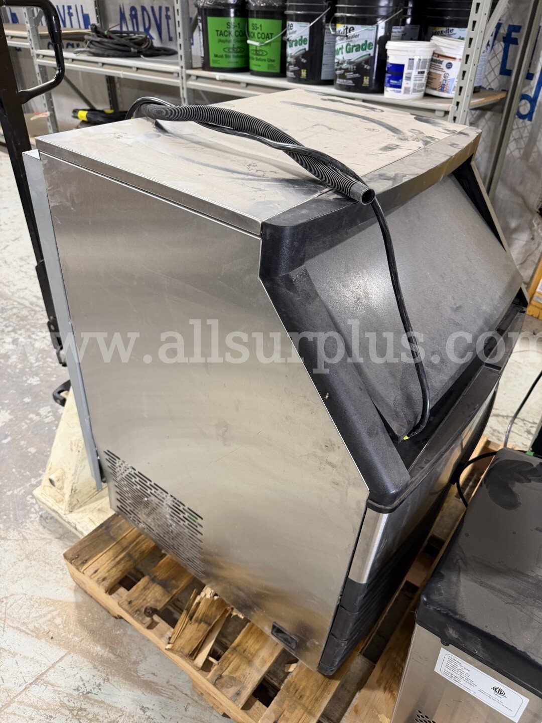 Ice Makers Qty3, Portable Warehousing Stairs, Air Conditioner Qty1, Electrical Heater and Port A Cool, Dayton, Qty 3 Pcs   Government Surplus Auction - Photo #5