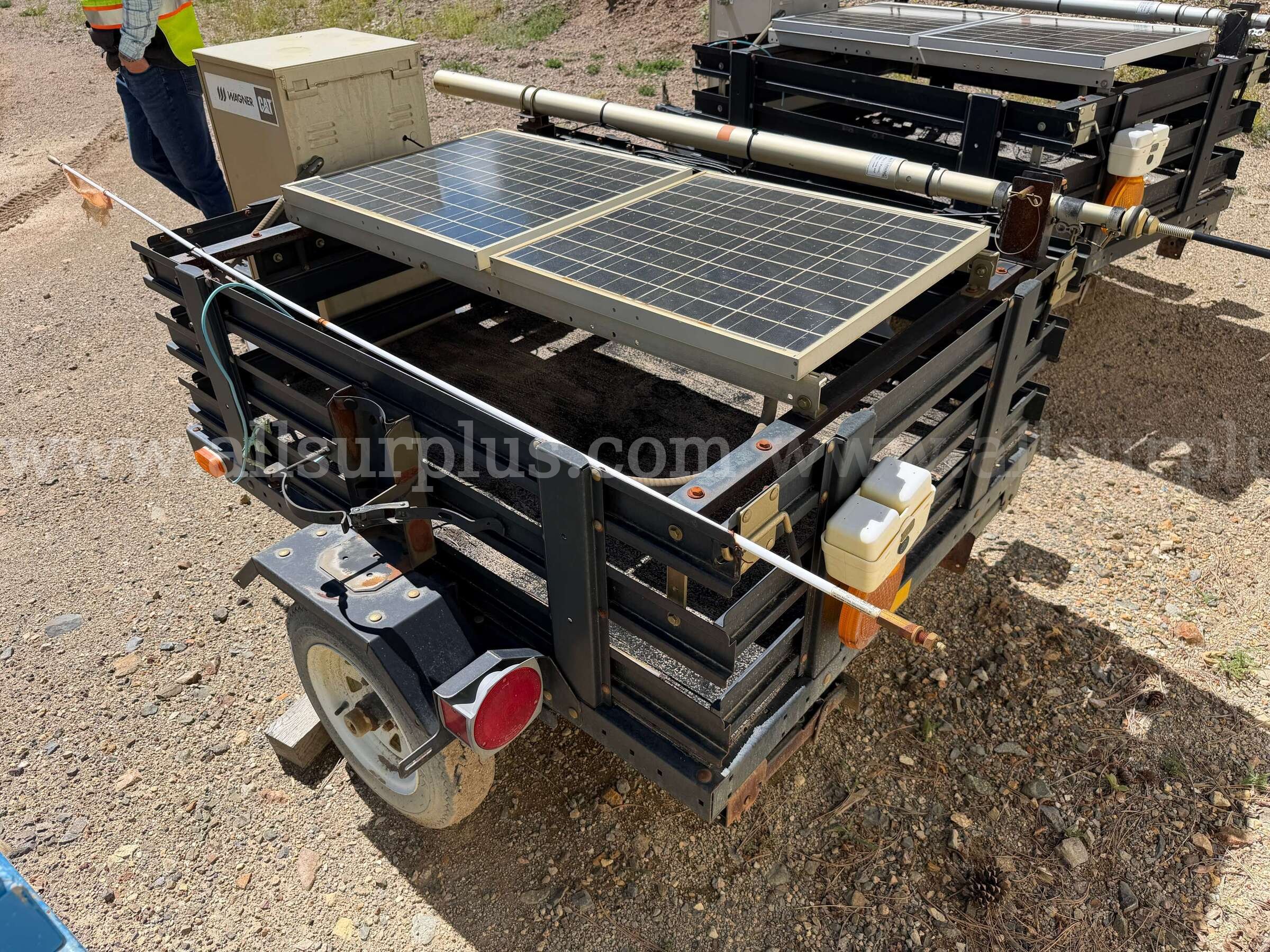 Long Chih LCI-745TC Solar Communications Repeater Trailer Long Chih 745TC Government Surplus Auction - Photo #3
