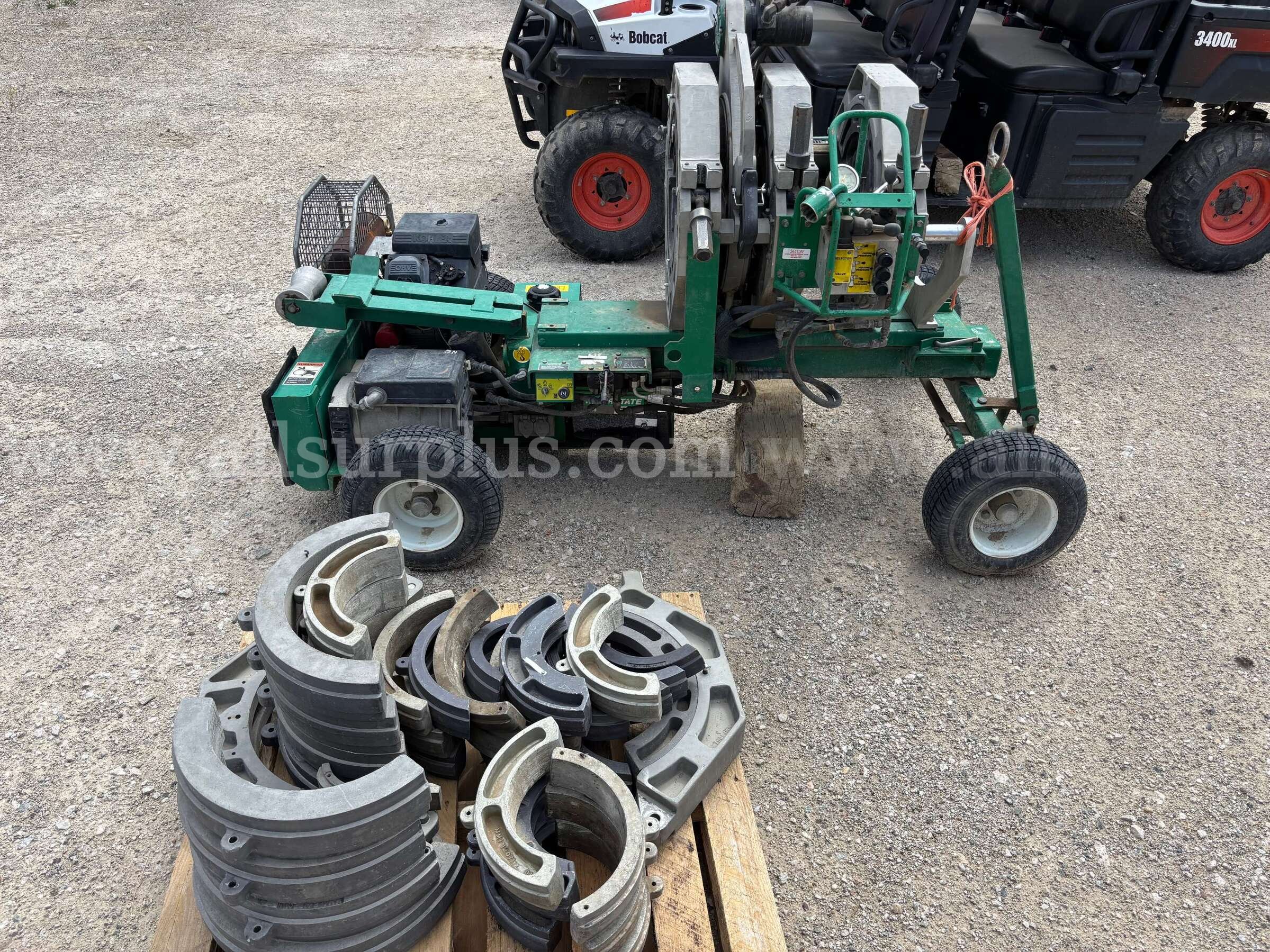 McElroy No.28, hydraulic pipe-fusion machine, with assorted reduction inserts McElroy fusion Government Surplus Auction - Photo #2