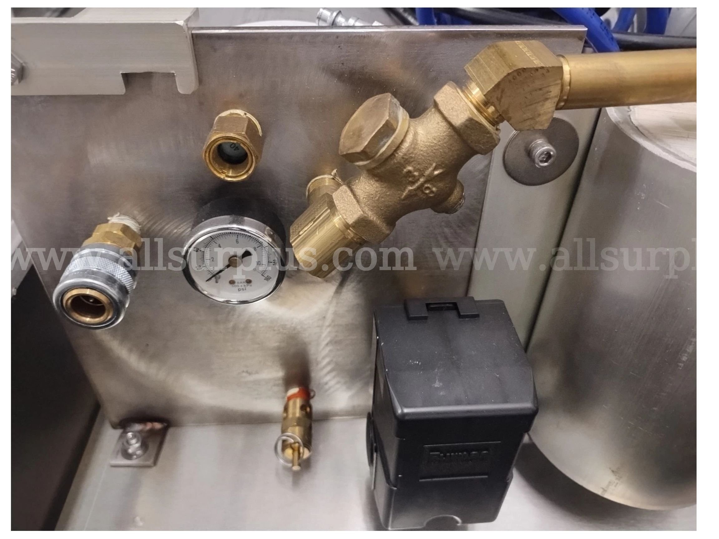 Portable Dental Compressor Dehydrator Defiance Electronics / Thomas  Government Surplus Auction - Photo #5