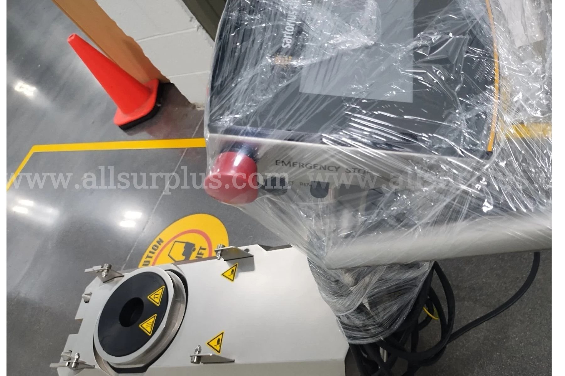 Lot of 3 Sartorius 200L Palletank Single-Use Mixing System Lot Sartorius Stedim Palletank Pro Mixer System 200L Government Surplus Auction - Photo #2