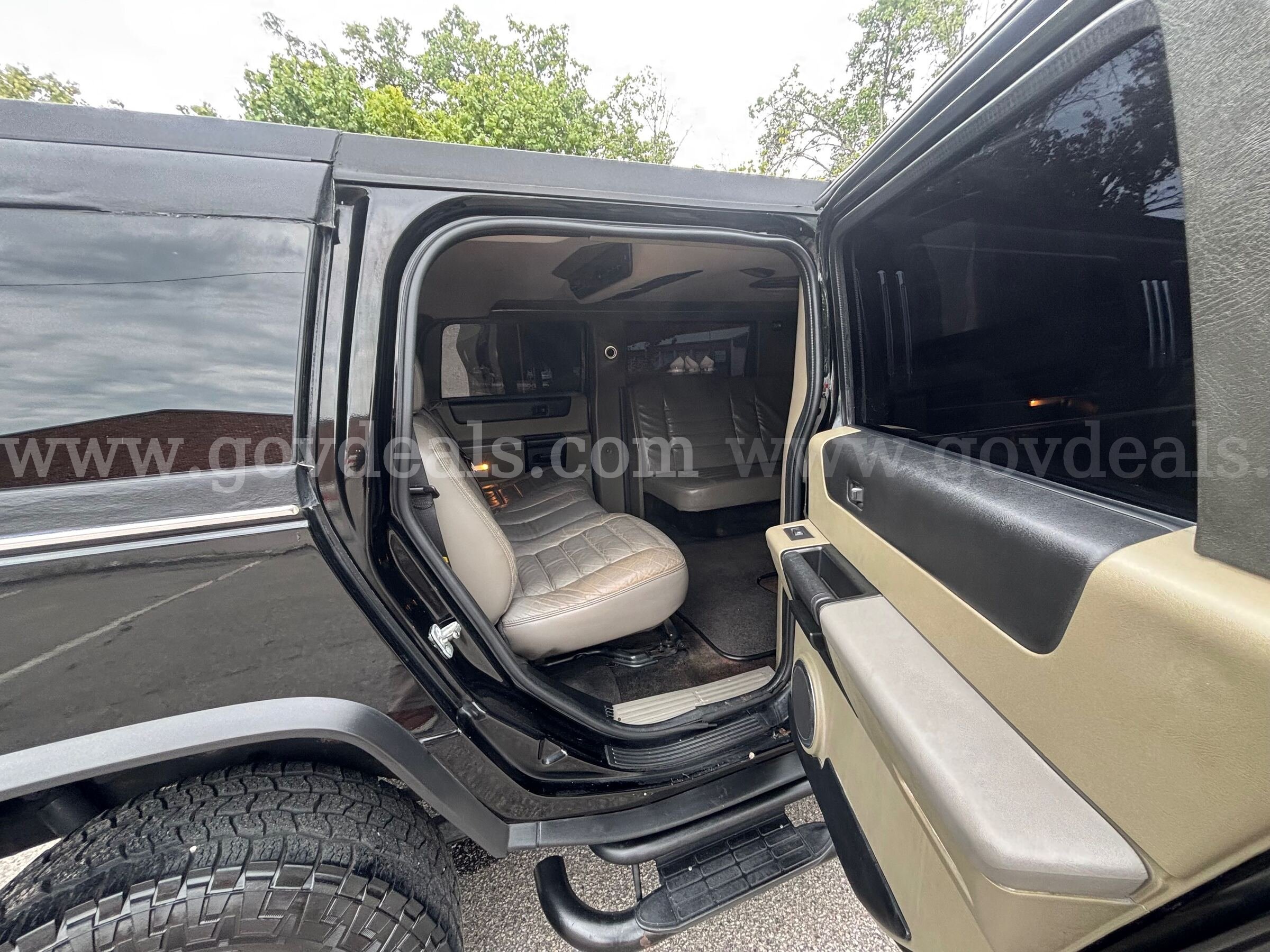 2006 Hummer H2 SUV LIMO Hummer H2 Government Surplus Auction - Photo #2